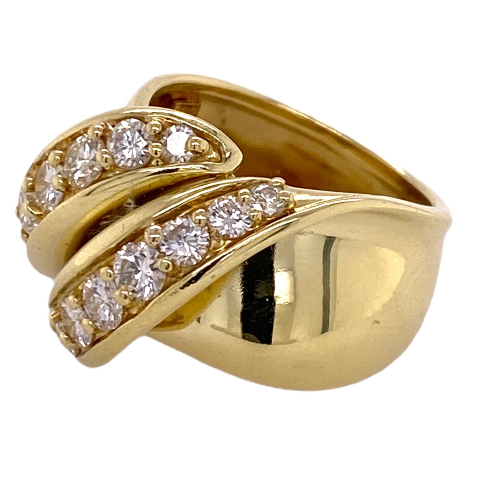 Jose Hess Diamond 18 Karat Yellow Gold Crossover Contemporary Vintage Ring In Excellent Condition In Boca Raton, FL