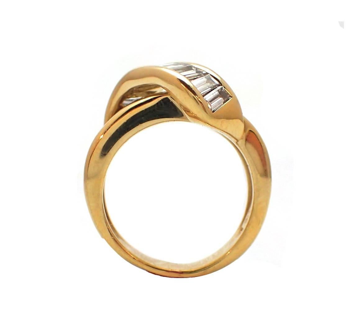 Contemporary Jose Hess Diamond Crossover Ring in 18 Karat Yellow Gold For Sale