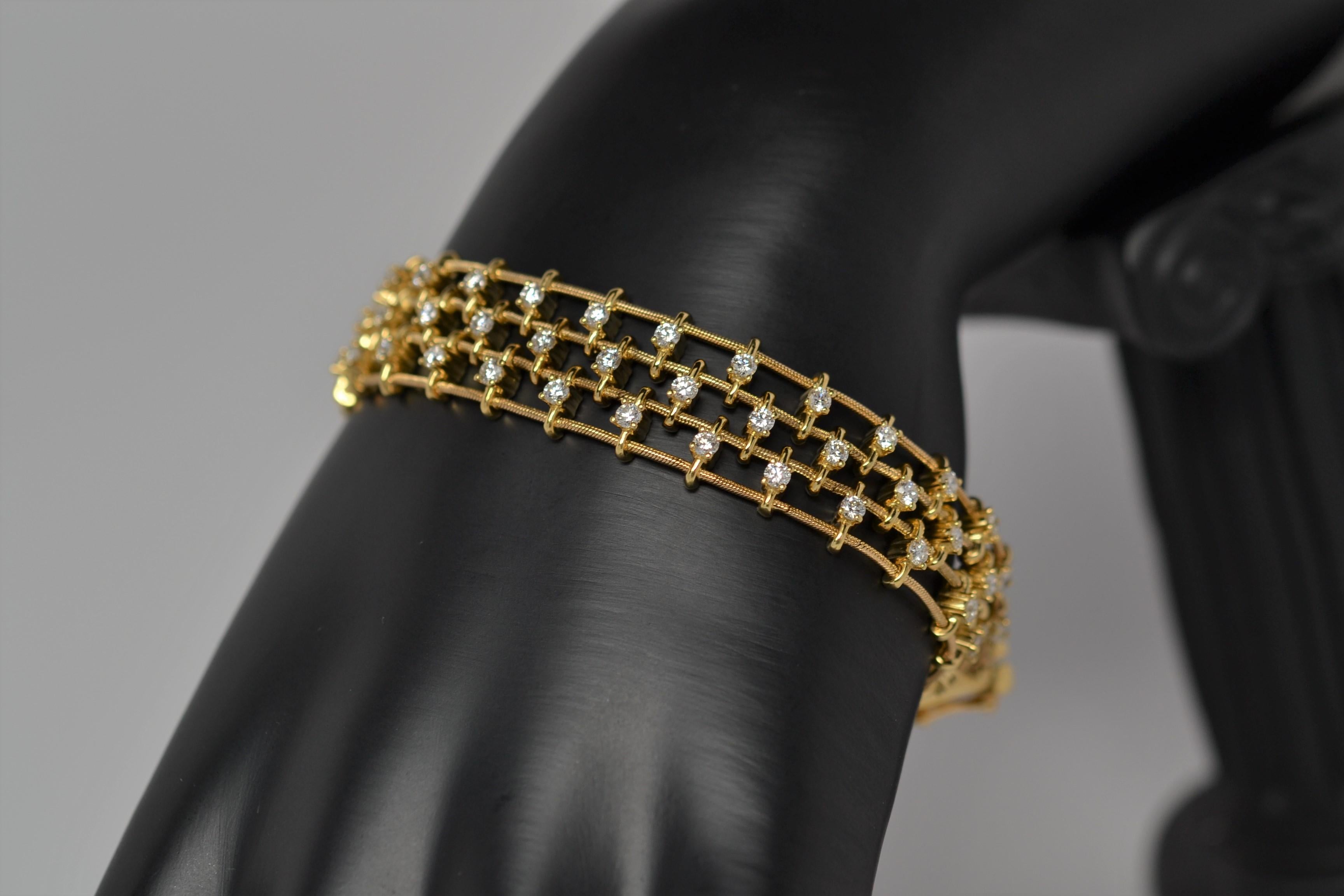 Jose Hess, Three Row Diamond Bracelet in 18k Yellow Gold, 3.01 Carats In New Condition For Sale In New York, NY