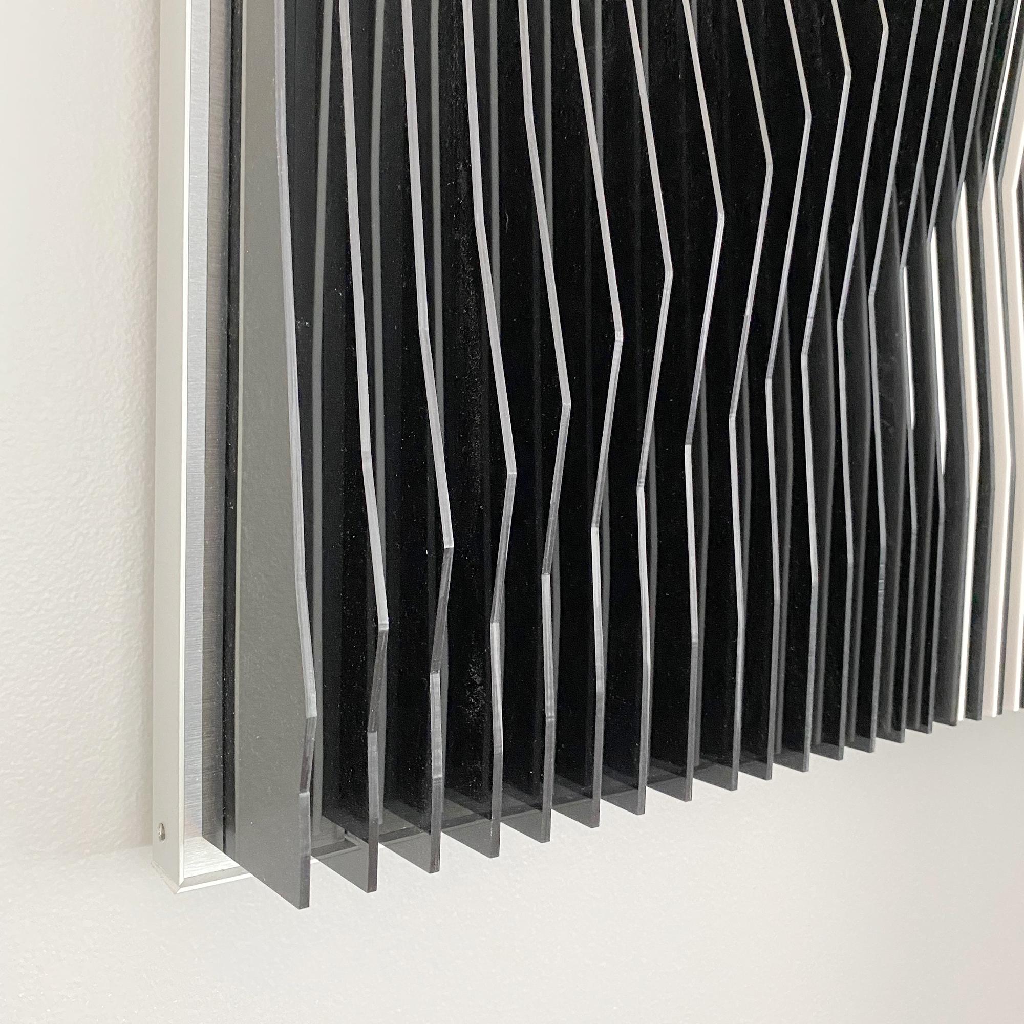 'Black Undulation' Kinetic Art,  PVC and Plexiglass Sculpture - Gray Abstract Sculpture by Jose Margulis