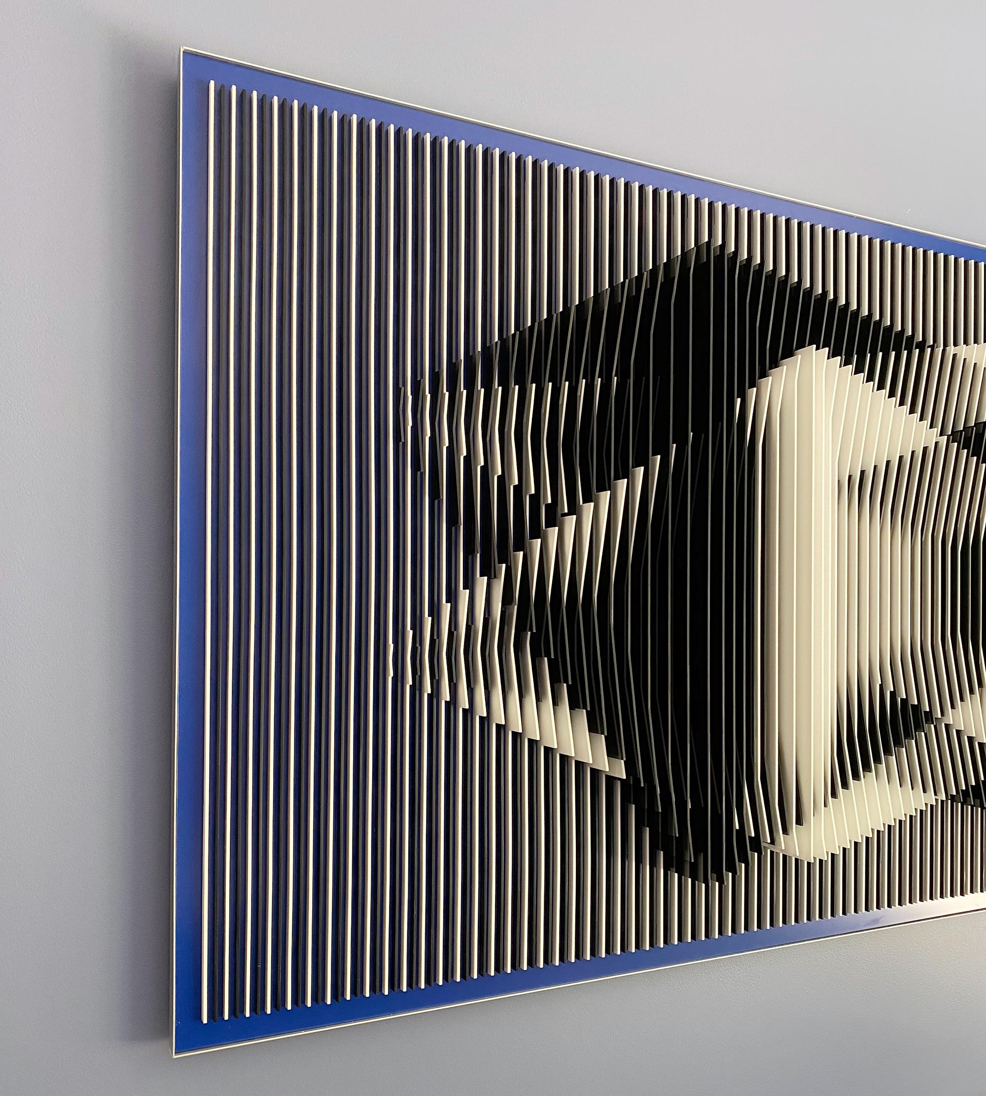 Dual Perspectives'', Abstrakte, geometrische, kinetische Wandkunst – Sculpture von Jose Margulis