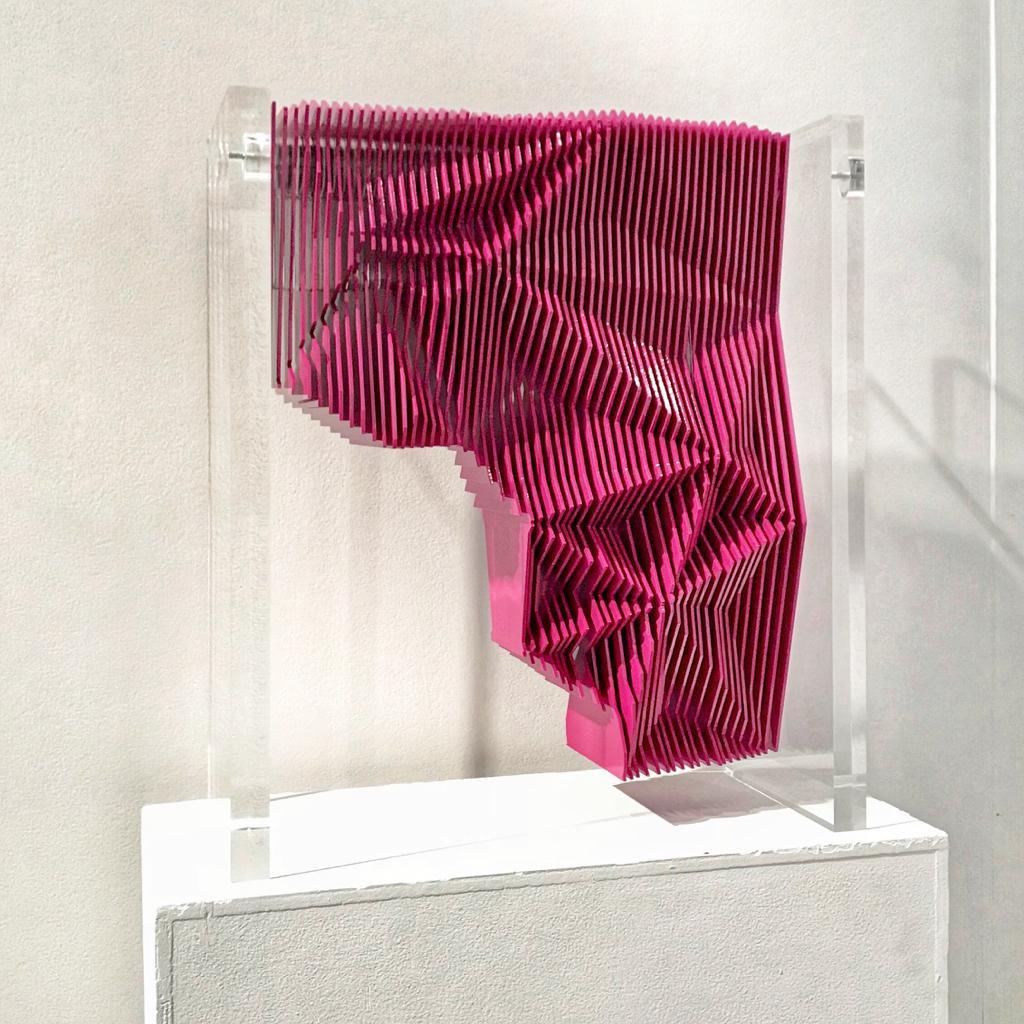 Raspberry Ridge Swirl - Kinetic sculpture by J. Margulis - Sculpture by Jose Margulis