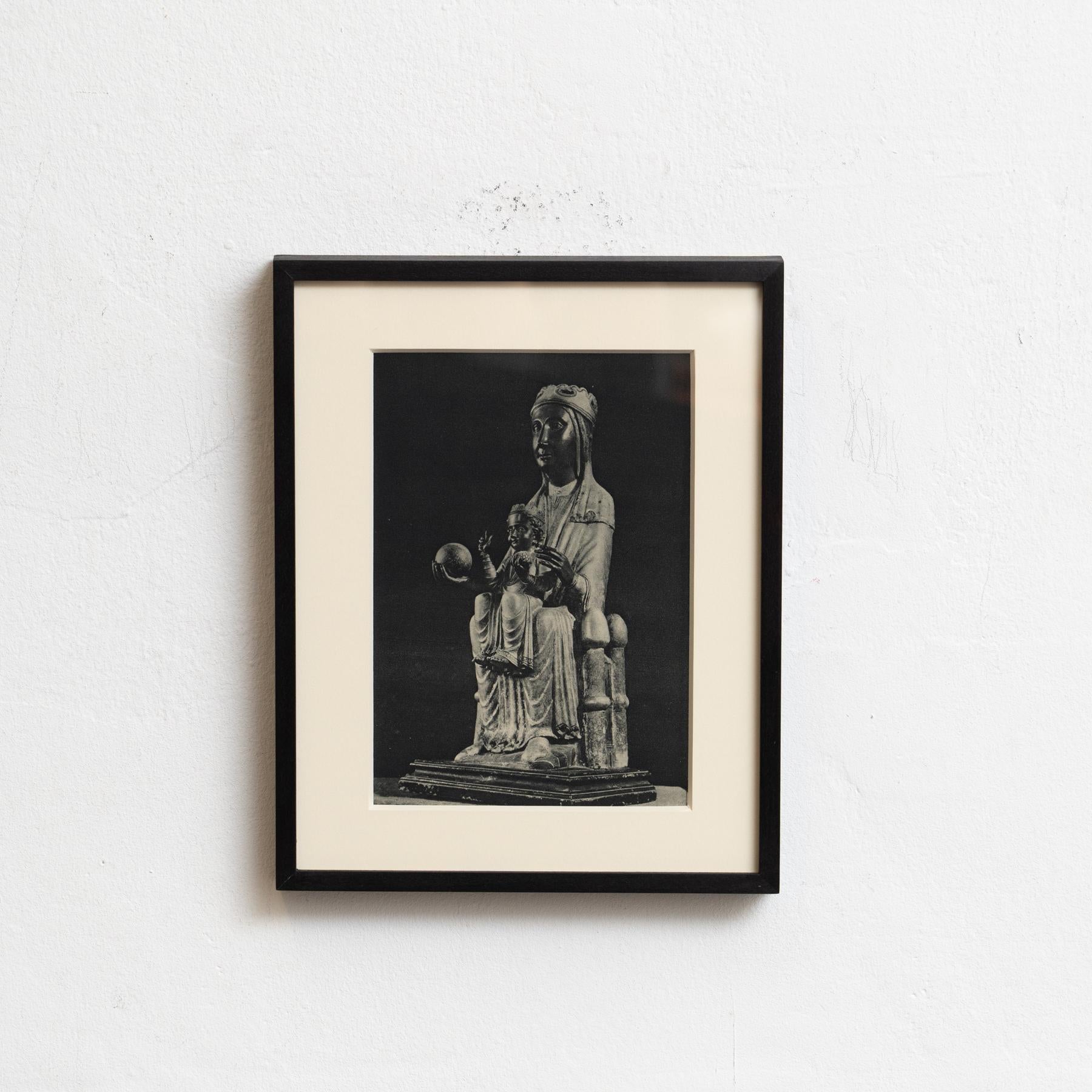 La visión de José Ortiz Echagüe: La herencia española en fotograbado, hacia 1930

Desde 1930
Fotografía de Jose Ortiz Echagüe
Fotograbado
Enmarcado en madera lacada en negro
Dimensiones: 31,5 cm (Alto) x 25 cm (Ancho) x 3 cm (Fondo)

Adéntrate en el