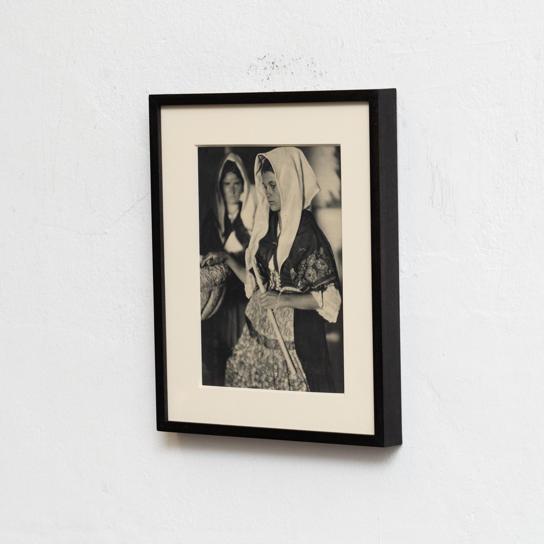 La visión de José Ortiz Echagüe: La herencia española en fotograbado, hacia 1930 Moderno de mediados de siglo en venta