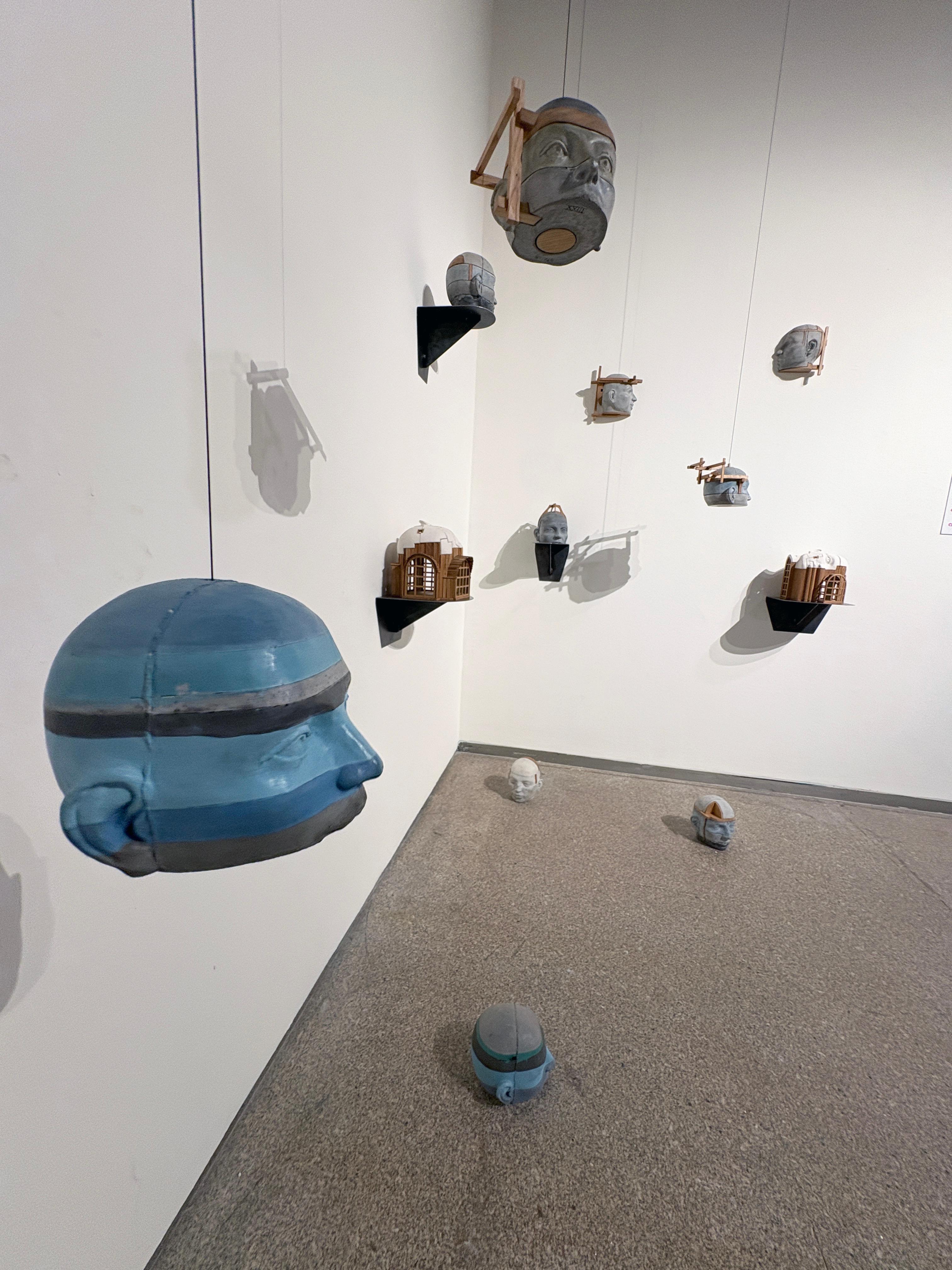 Architectural Painted Cement Head Sculpture with Chromatic Strata Project 20 en venta 4