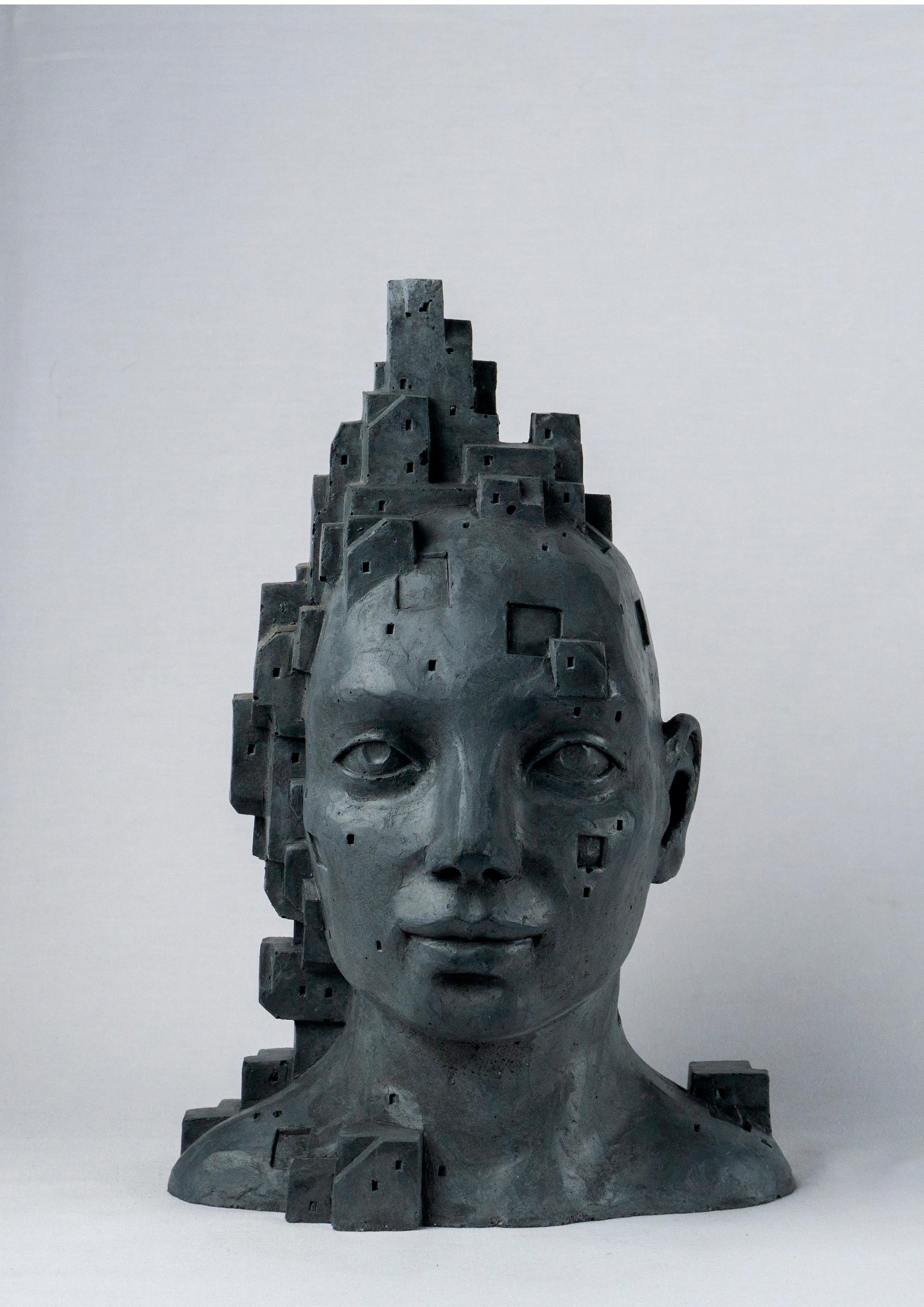 Escultura Arquitectónica Contemporánea Figura Humana. Cemento gris oscuro. "LarA 012"