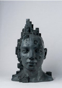 Contemporary Architectural Sculpture Human FIgure. Dunkelgrauer Zement. "LARA 012"