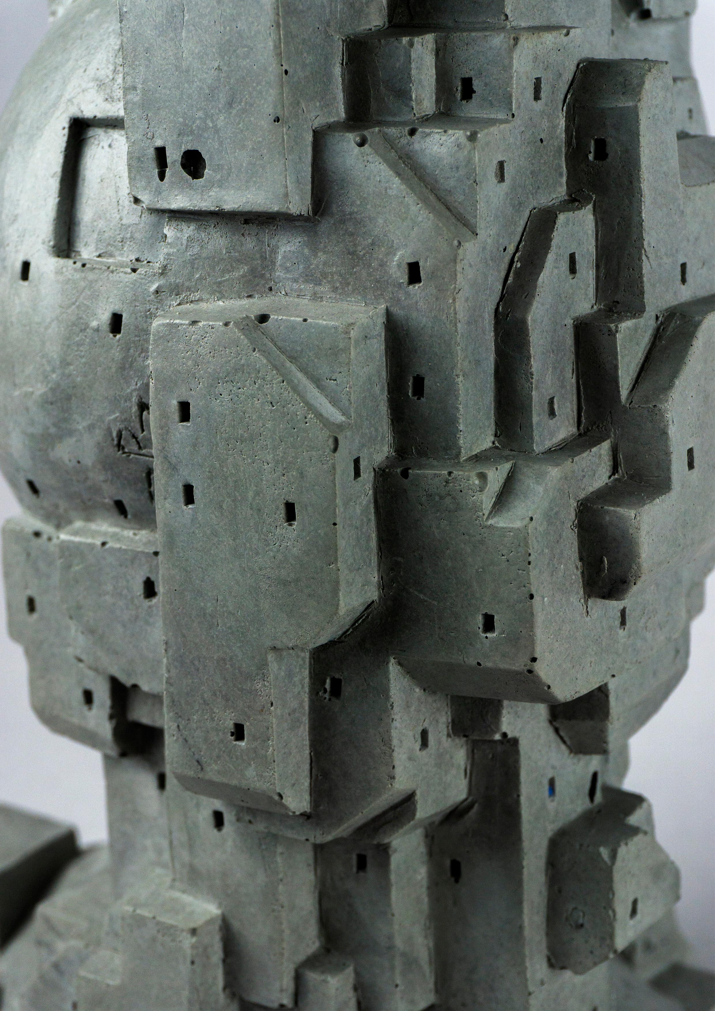 Escultura femenina única de cemento arquitectónico - 