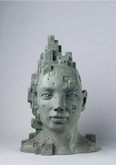 Escultura femenina única de cemento arquitectónico - "LarA 001", teñida a mano, 2024