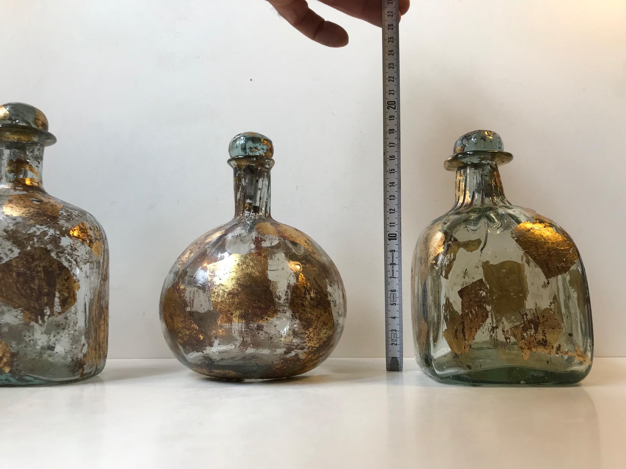 XXIe siècle et contemporain Ensemble de carafes en verre et feuilles d'or de Jose Torres La Colleccion, Mexique, années 2000