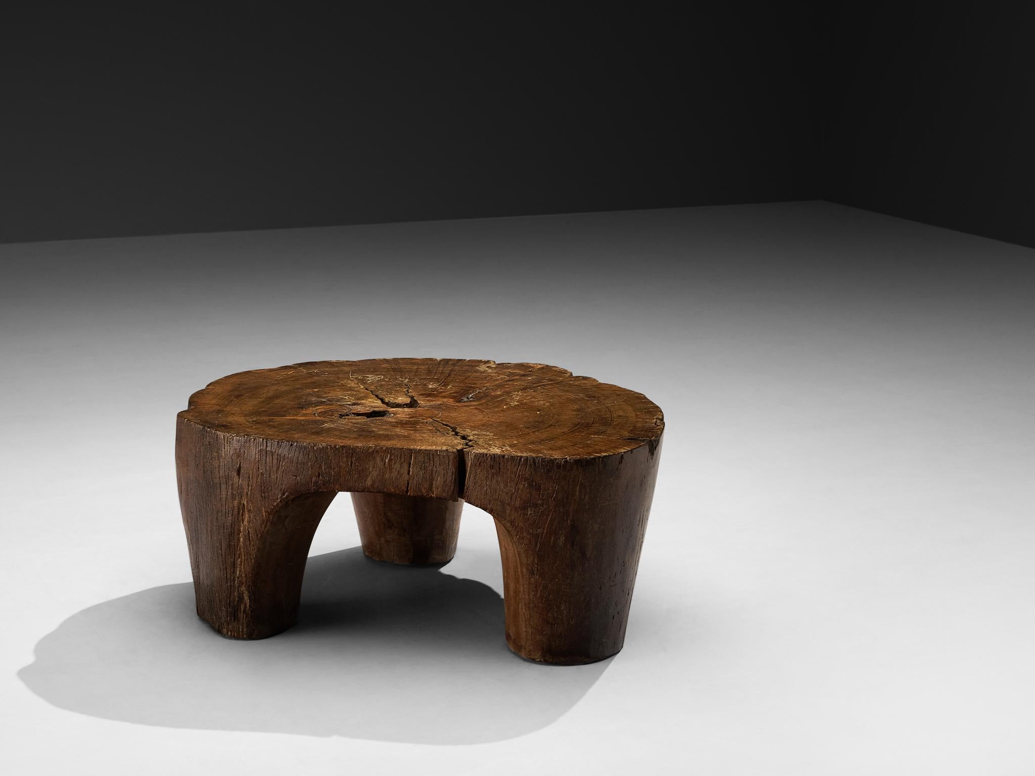 José Zanine Caldas Table basse sculptée à la main en bois dur brésilien en vente 3