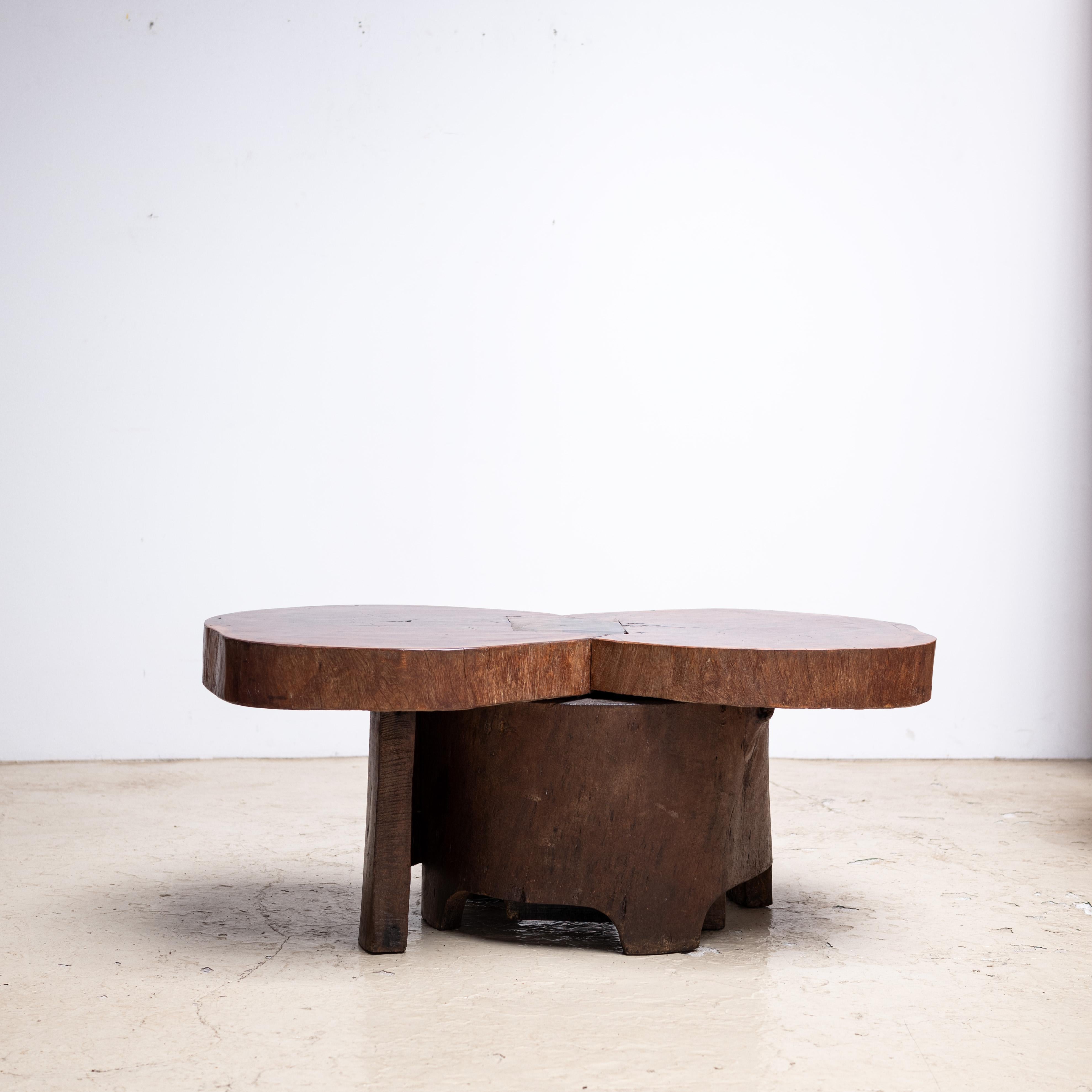 Low table designed by José Zanine Caldas. Circa 1970s.
This table was integrated with the architectural columns of the Zanine Caldas in Bahia. The pillar was passed through the center of this table.