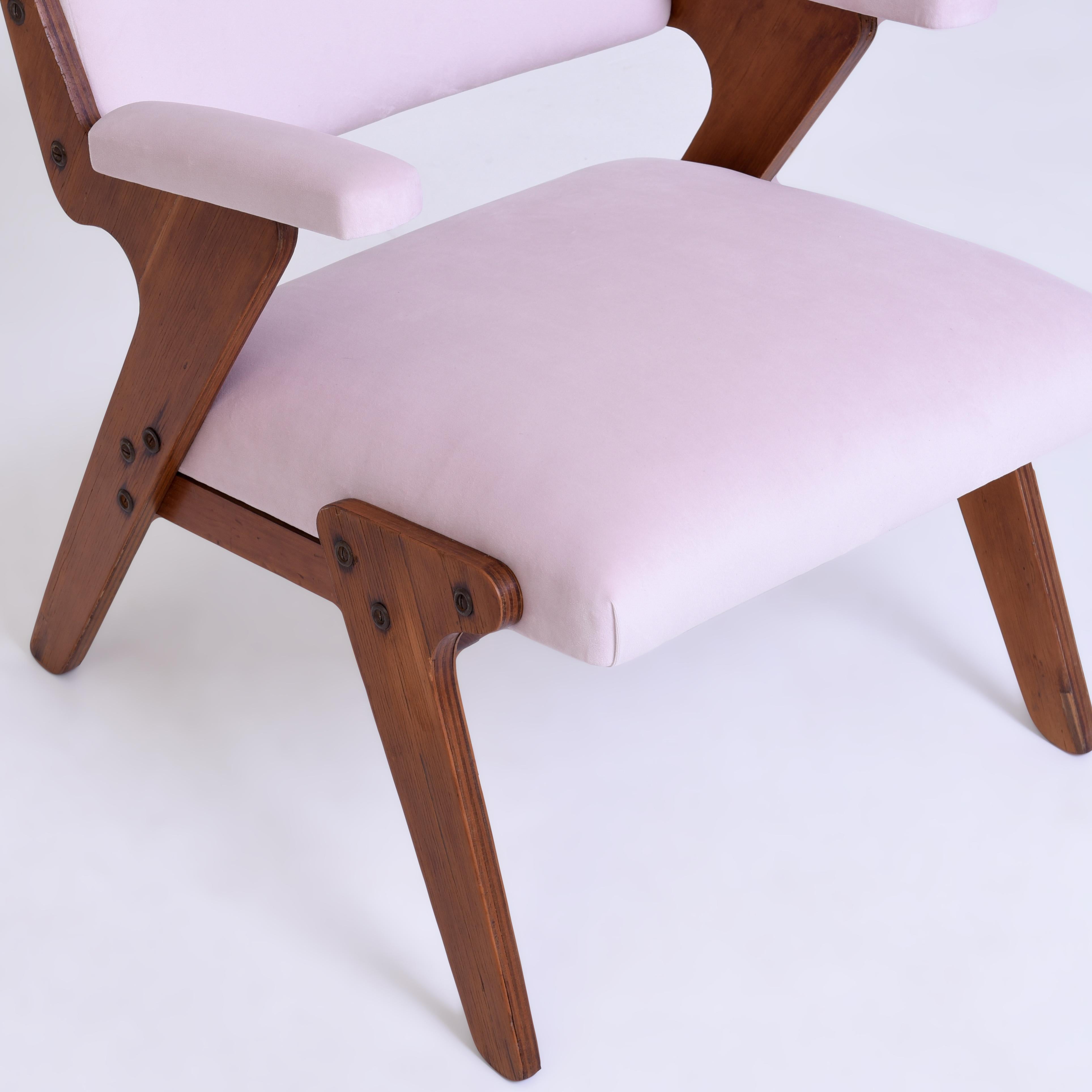 José Zanine Caldas midcentury armchair, Brazil, 1950s
Plywood, velvet.