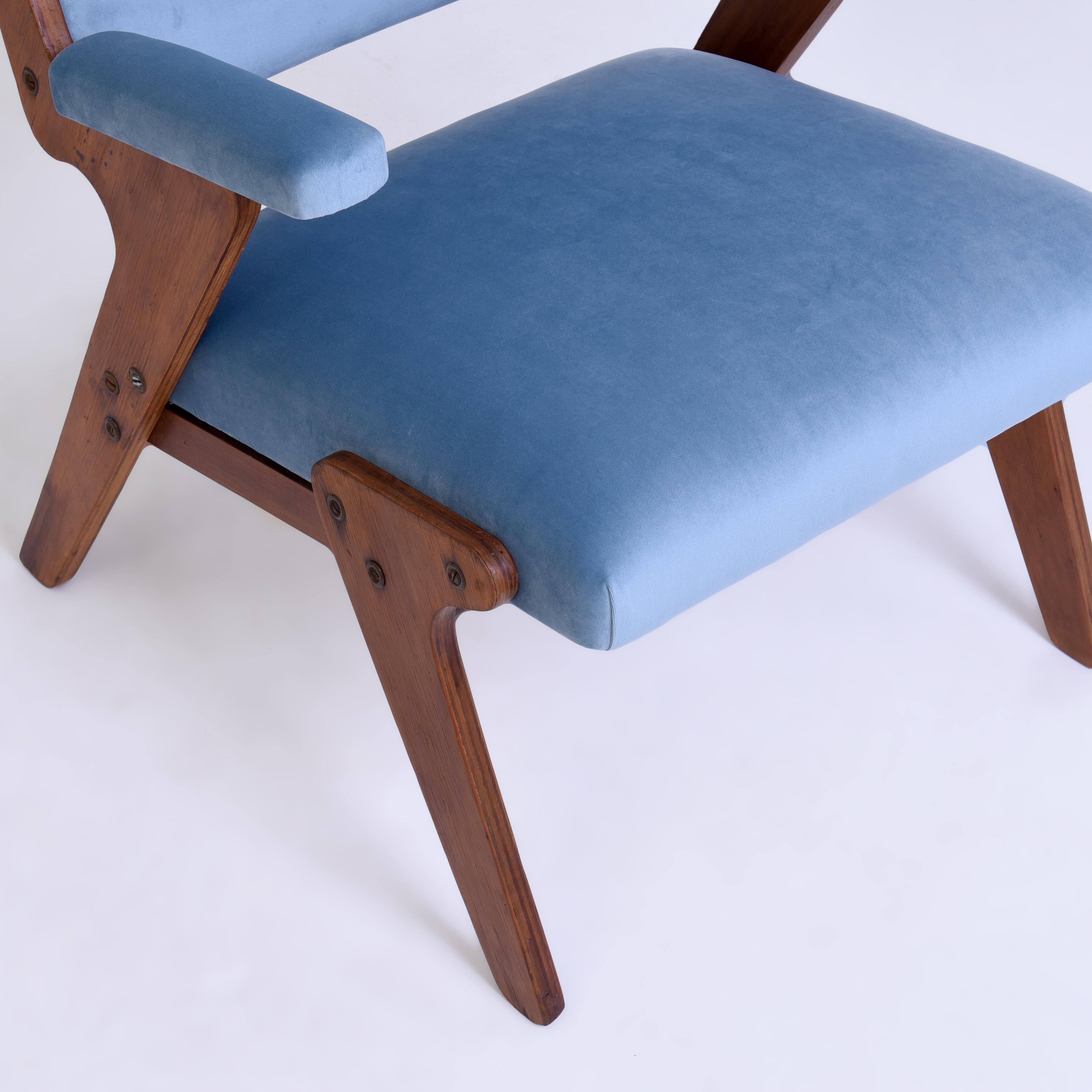 José Zanine Caldas midcentury armchair, Brazil, 1950s
Plywood, velvet.