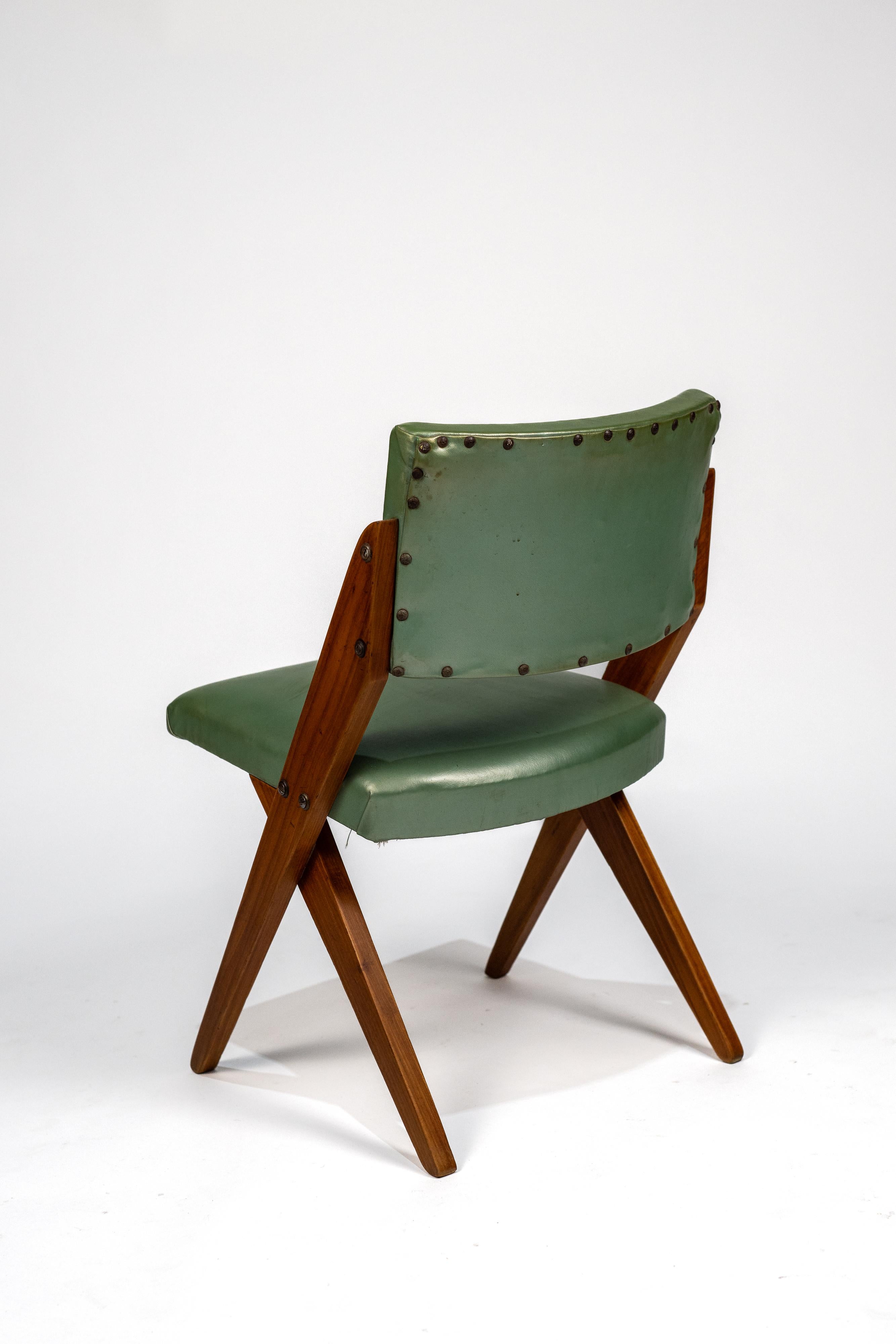 Mid-Century Modern José Zanine Caldas. Chaisecissors, vers 1950 Vinyl, bois et tapisserie en vente