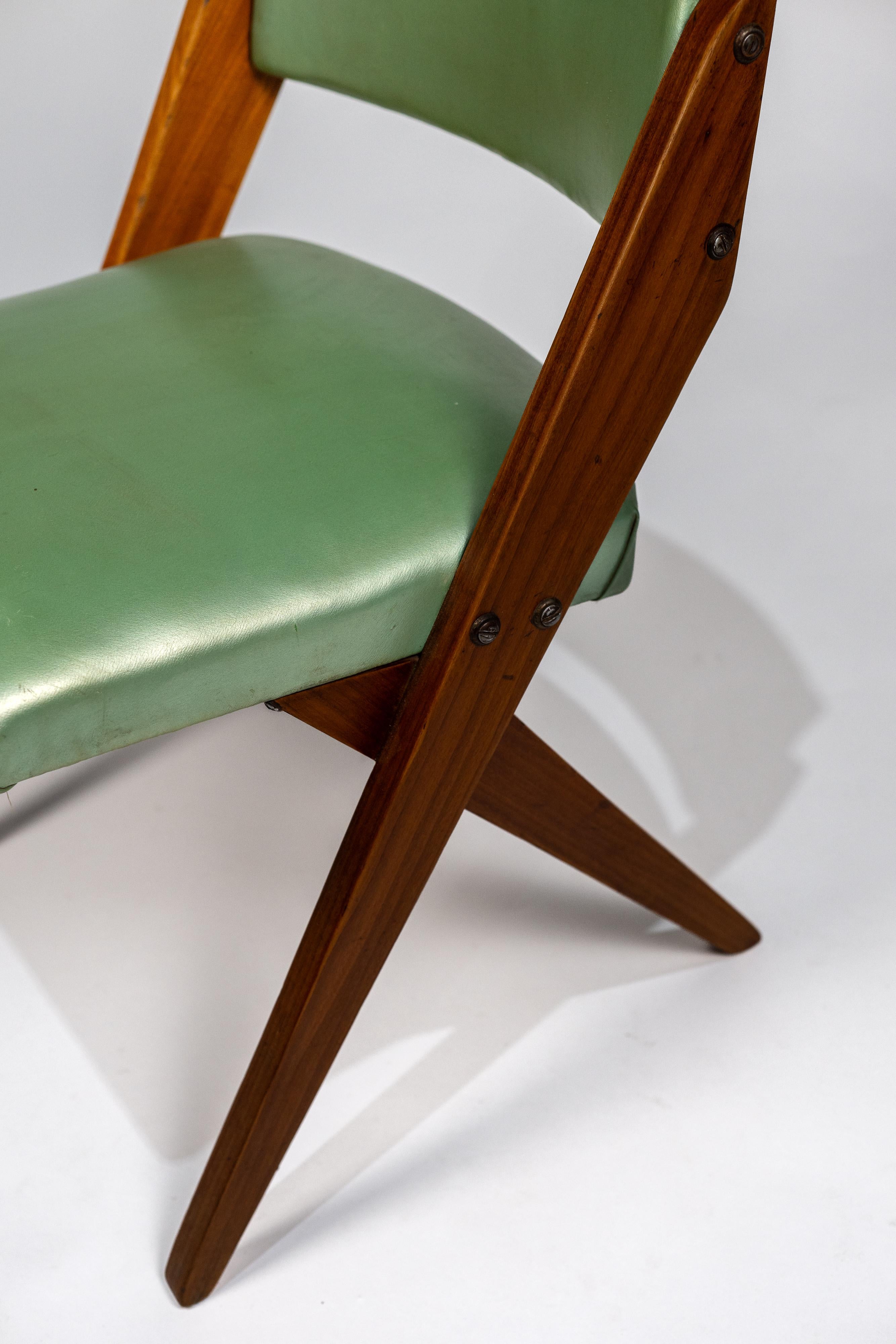 Fait main José Zanine Caldas. Chaisecissors, vers 1950 Vinyl, bois et tapisserie en vente