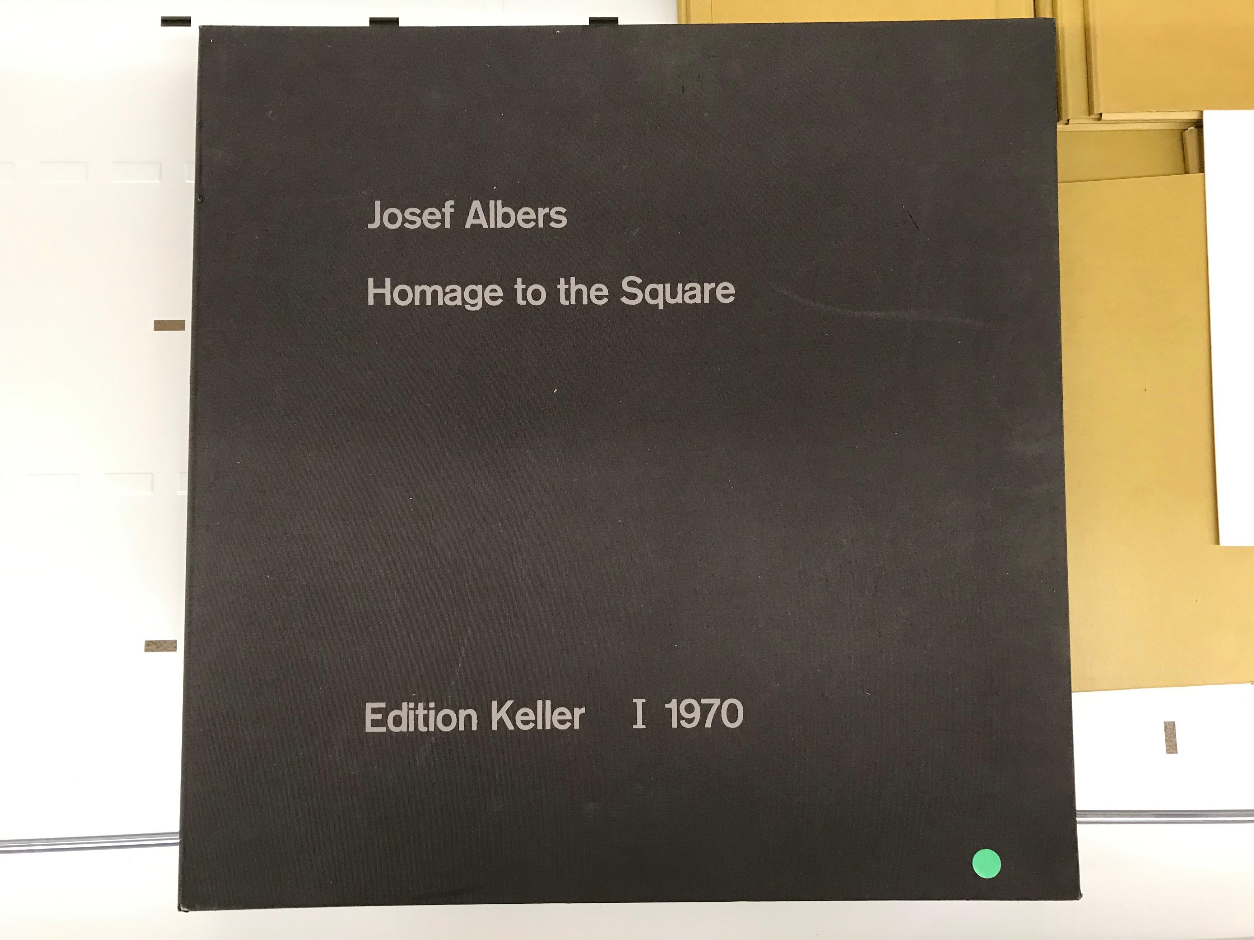 „EK IK“ aus der Serie Homage to the Square (Beige), Abstract Print, von Josef Albers