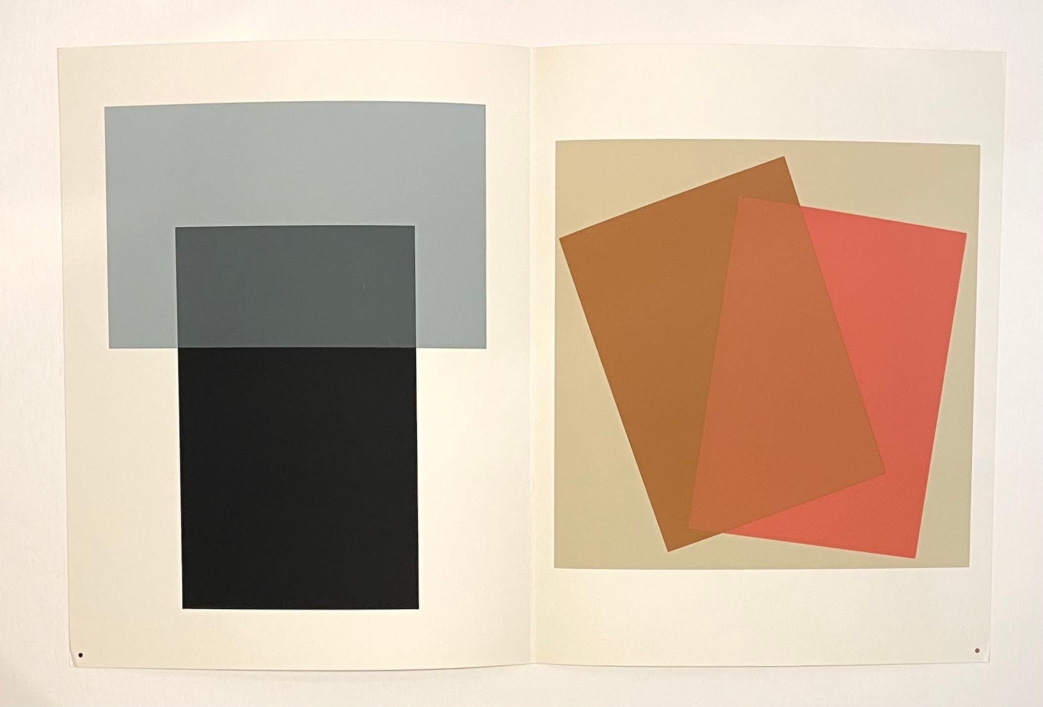 (Albers, Josef). INTERACTION OF COLOR von Josef Albers. Yale University Press, New Haven, 1963. Auflage von 2000 Exemplaren, von denen 50 von Albers signiert und nummeriert wurden (dieses Exemplar gehört nicht zu den signierten). Großes Quarto.