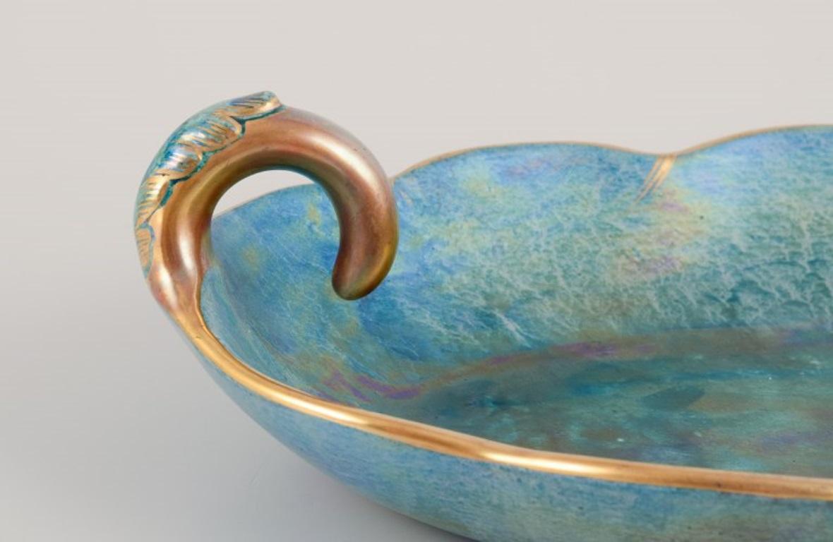 Josef Ekberg for Gustavsberg, Sweden. Leaf-shaped ceramic bowl. In Excellent Condition For Sale In Copenhagen, DK