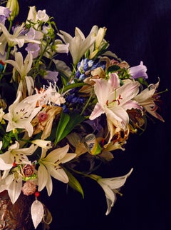 Lilien und Wein (Ed. 2/3) by Josef Fischnaller - 21st Century Floral Photograph