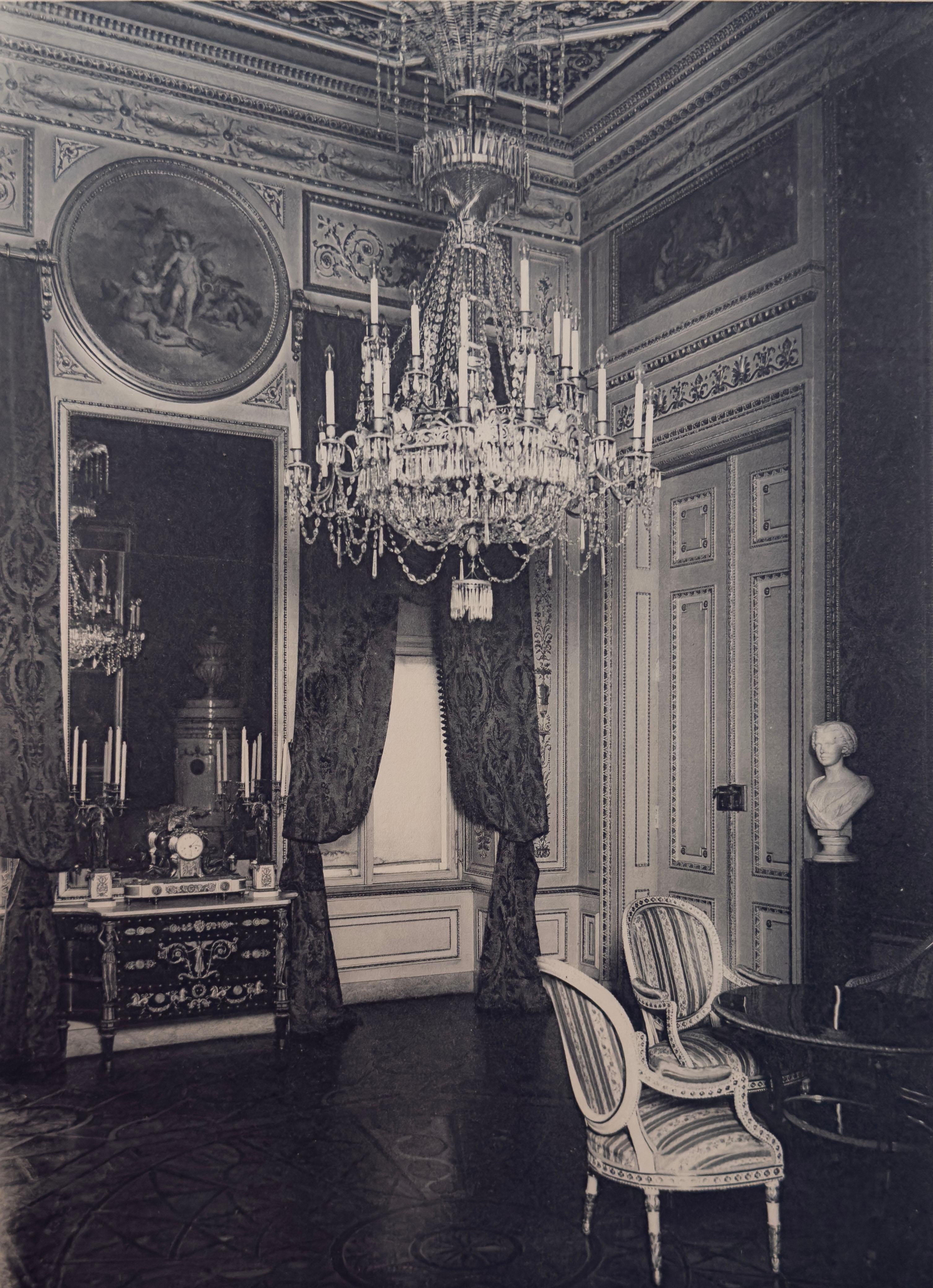 Este fotograbado es la sexta plancha presentada en la publicación de Josef Folnesics 