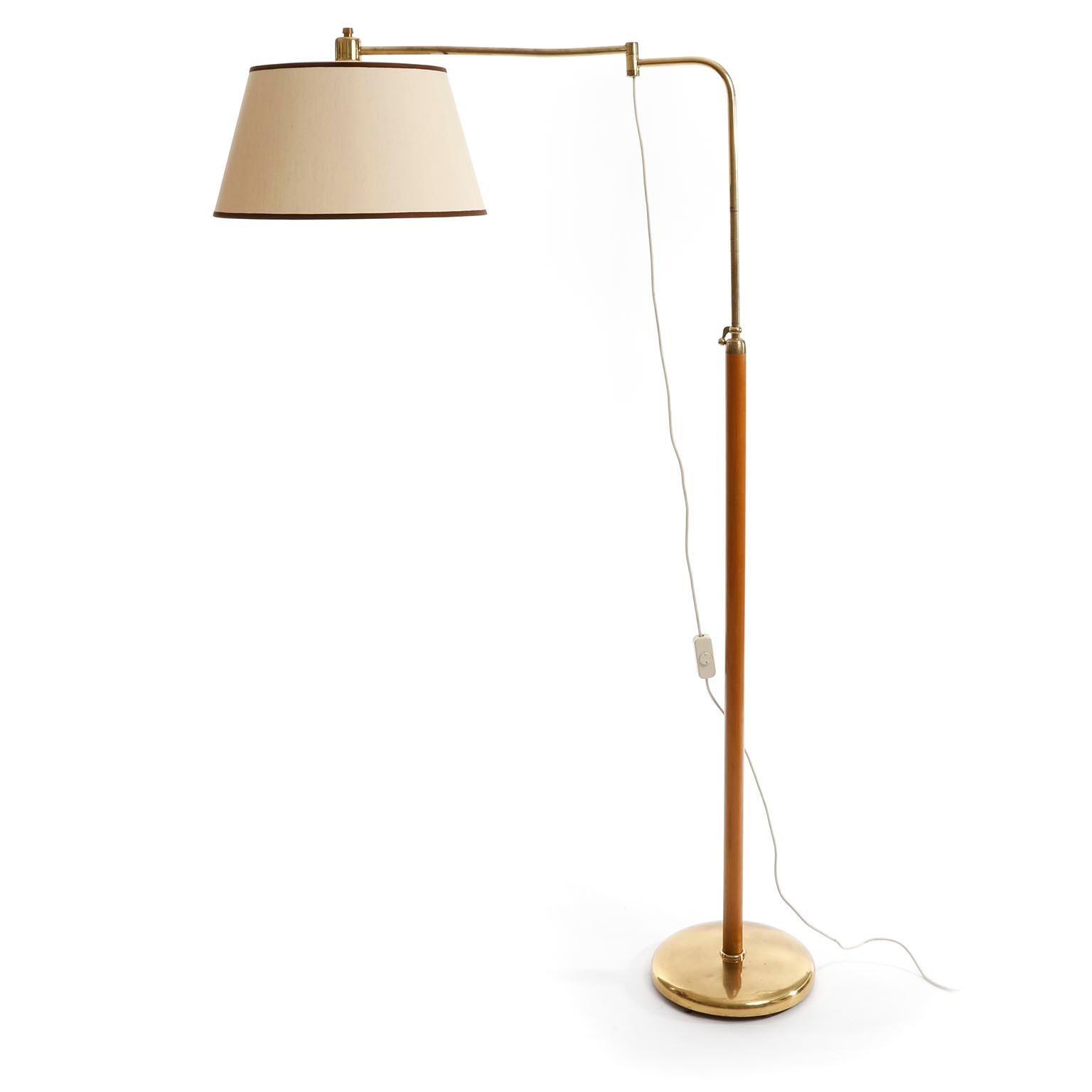 Mid-Century Modern Josef Frank Adjustable Floor Lamp 'Neolift' by J.T. Kalmar, Brass Wood, 1950s For Sale