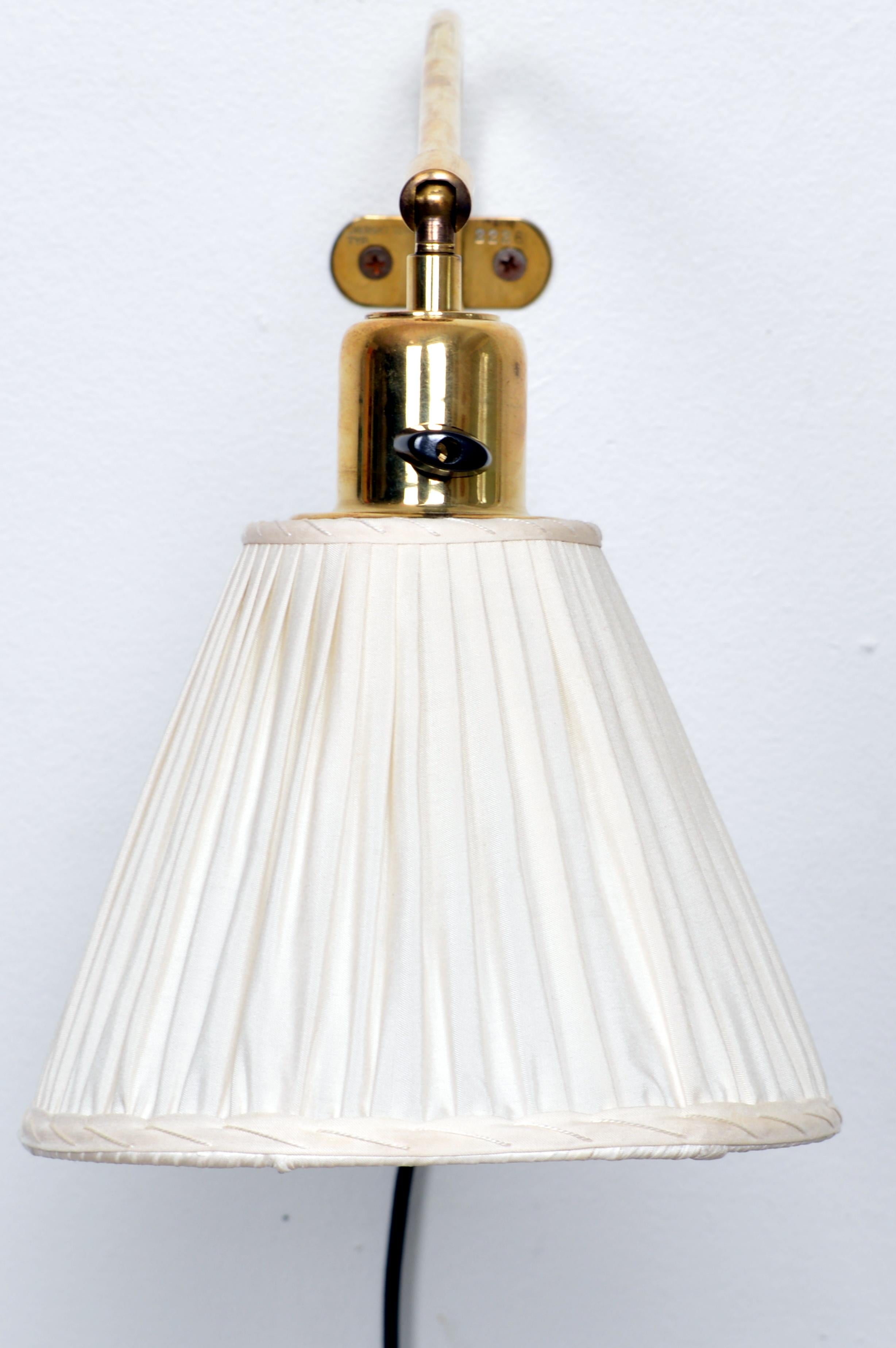 Swedish Josef Frank, Adjustable Wall Light, Brass & Fabric, Svenskt Tenn, Sweden, 1950s