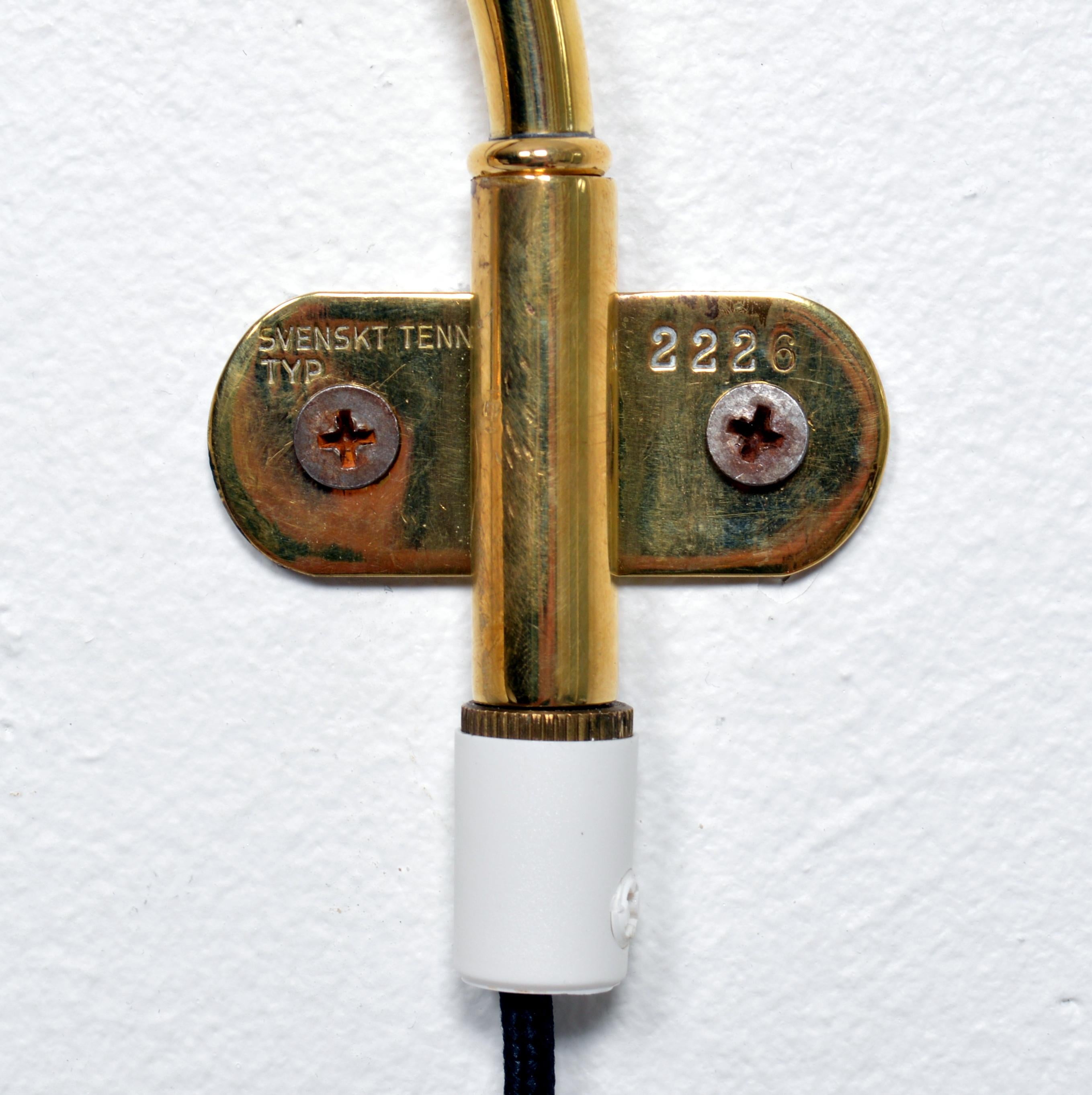 Josef Frank, Adjustable Wall Light, Brass & Fabric, Svenskt Tenn, Sweden, 1950s 2