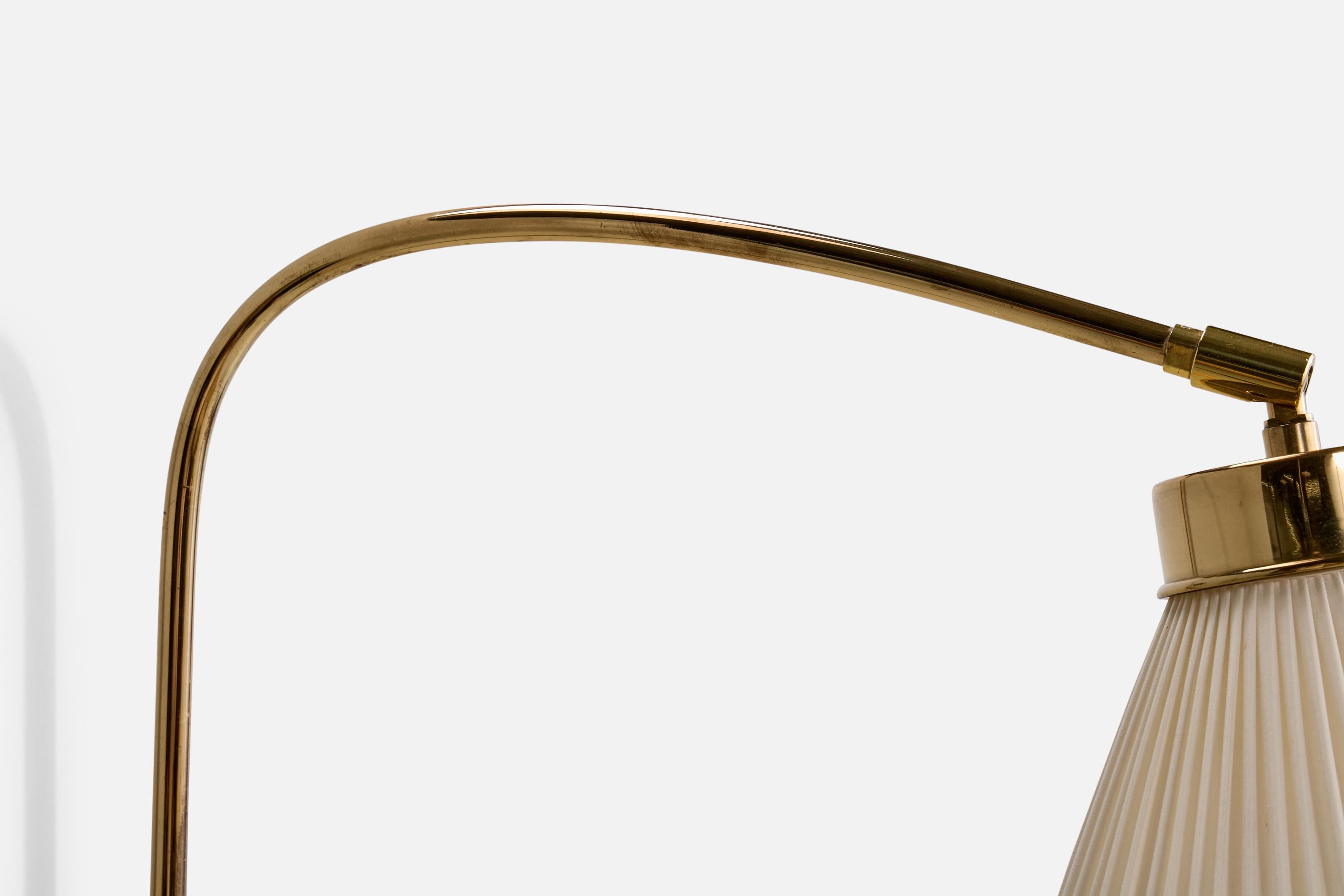 Josef Frank, Adjustable Wall Lights, Brass, Fabric, Sweden, 1990s en vente 3