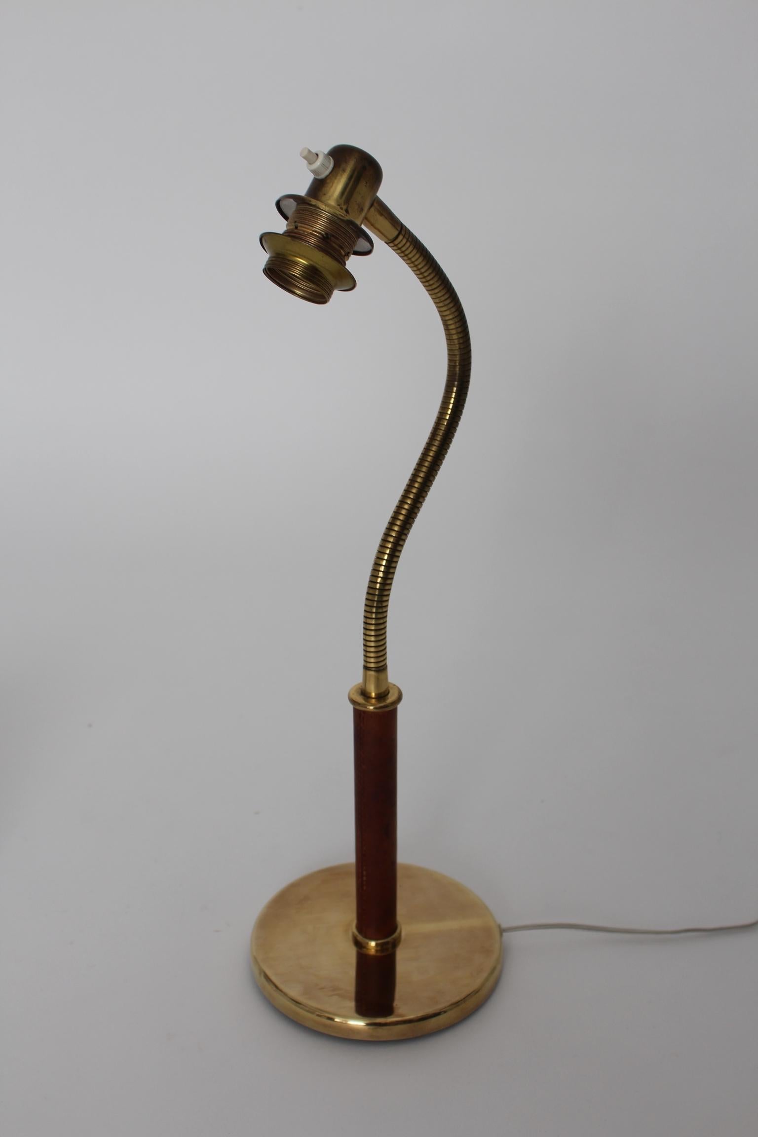 Josef Frank Art Deco Vintage Tischlampe aus Messing für J. T. Kalmar Wien um 1934 im Angebot 4