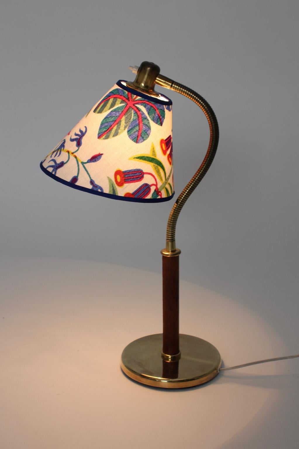 Josef Frank Art Deco Vintage Brass Table Lamp for J. T. Kalmar Vienna circa 1934 For Sale 6