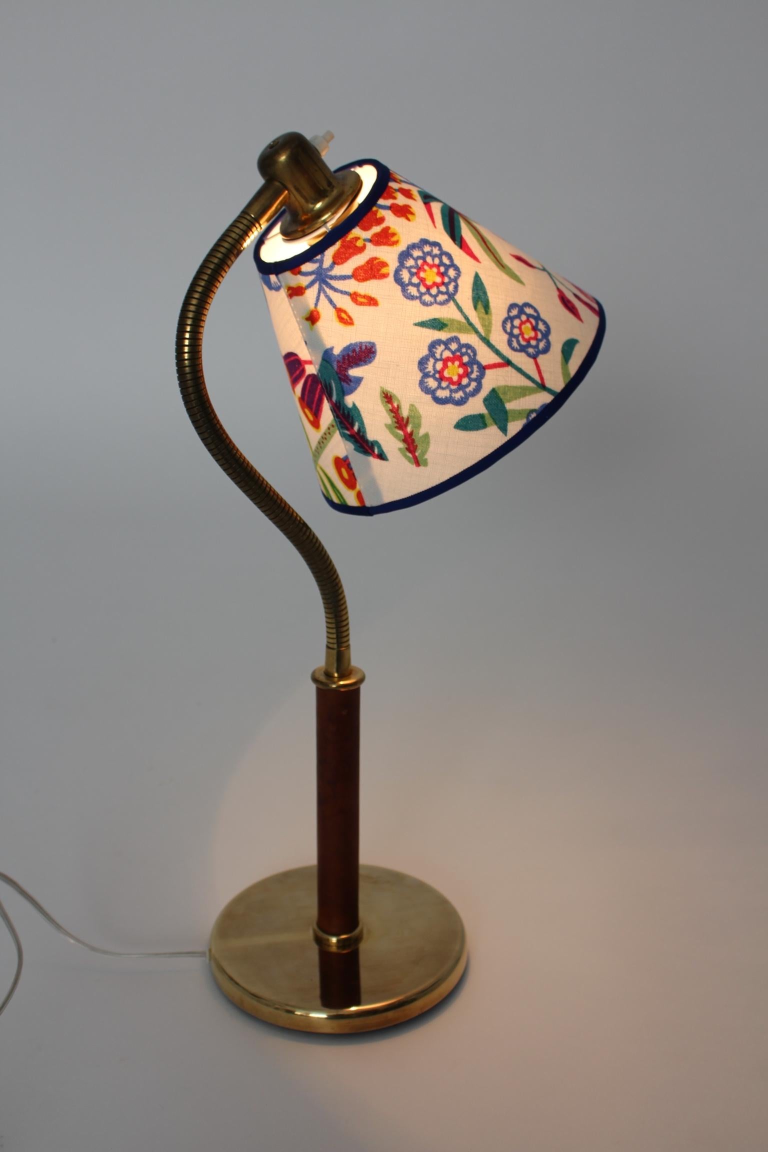 Josef Frank Art Deco Vintage Brass Table Lamp for J. T. Kalmar Vienna circa 1934 For Sale 3
