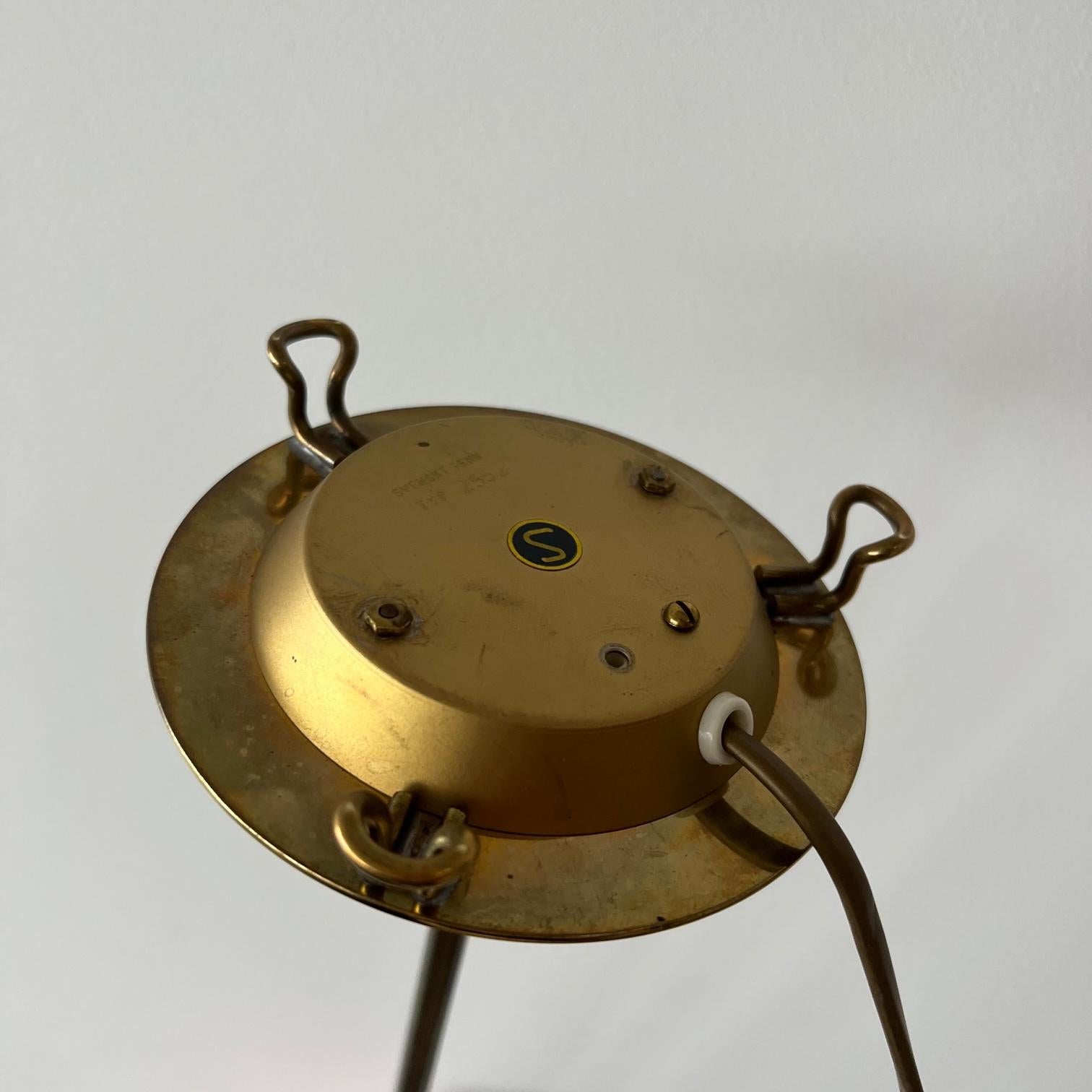 Josef Frank Brass Mid-Century Table Lamp Model 2552 en vente 3