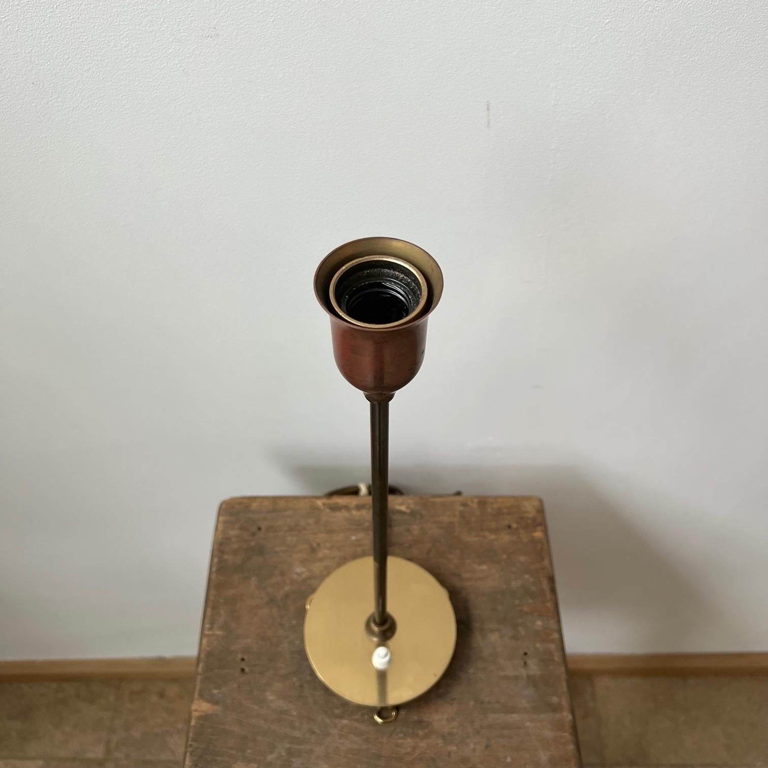 Josef Frank Brass Mid-Century Table Lamp Model 2552 For Sale 6