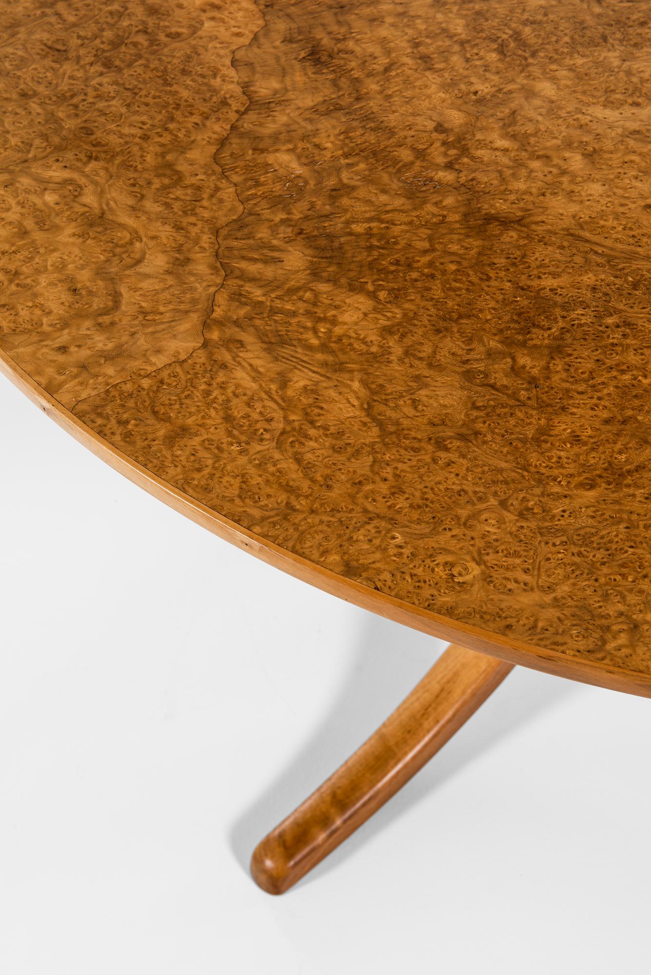 Rare dining table model 1020 designed by Josef Frank. Produced by Svenskt Tenn in Sweden.