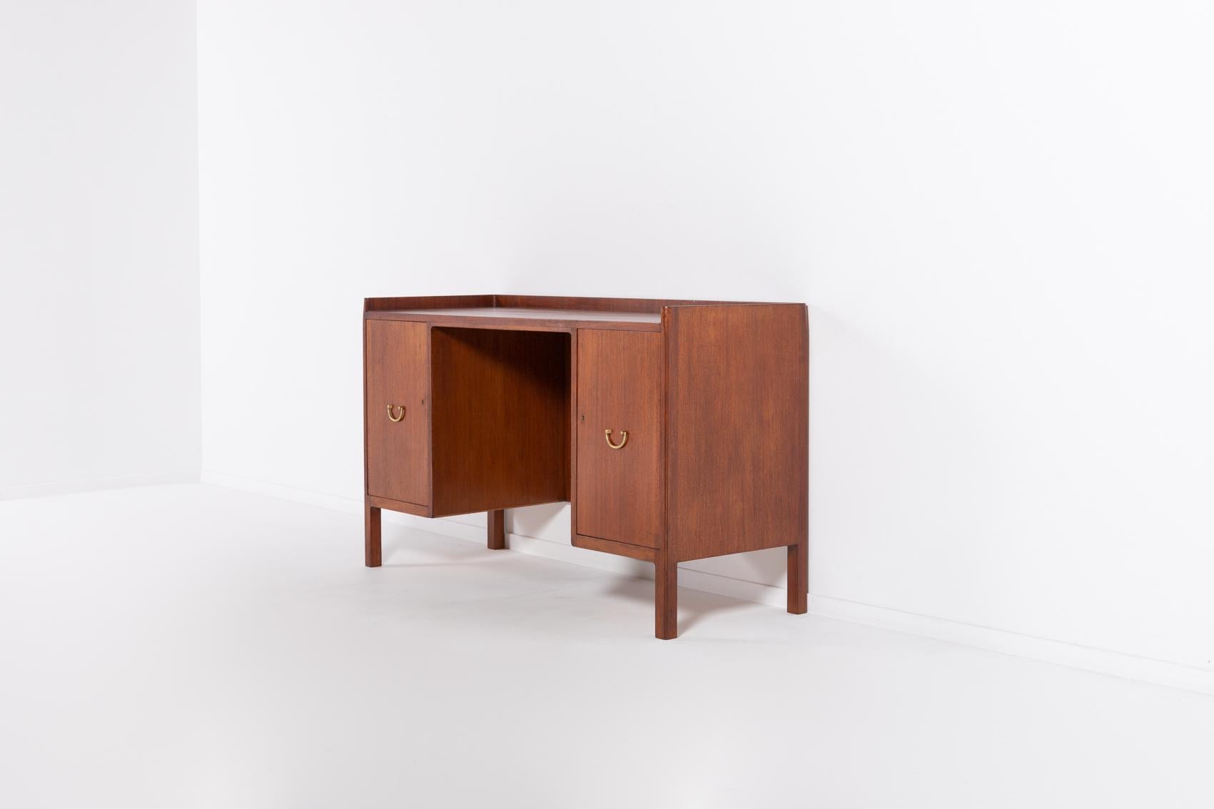 Scandinavian Modern Josef Frank Dressing table For Sale