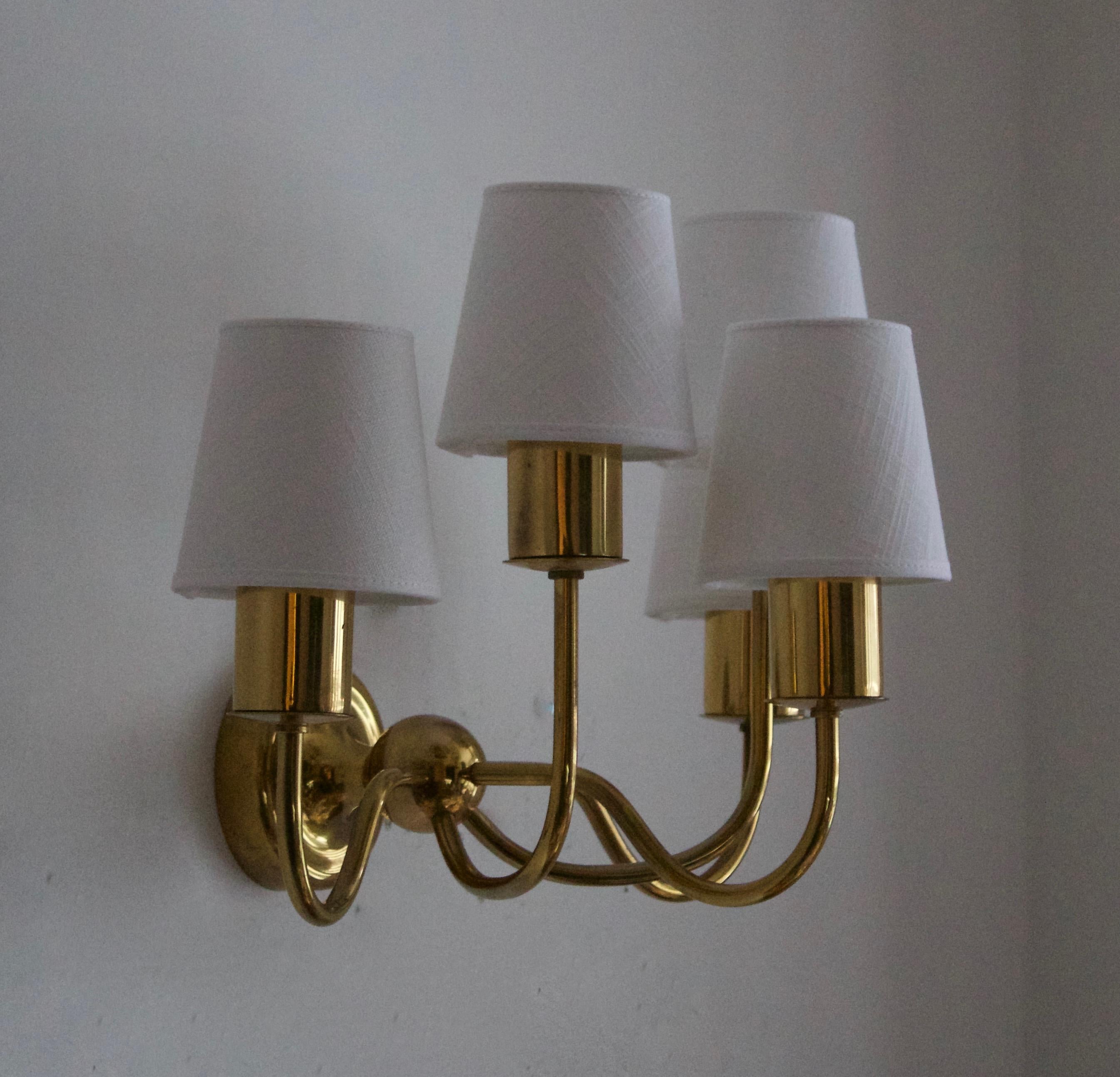 Josef Frank, Five-Armed Wall Light, Brass, Fabric, Svenskt Tenn, Sweden 1920s In Good Condition In High Point, NC