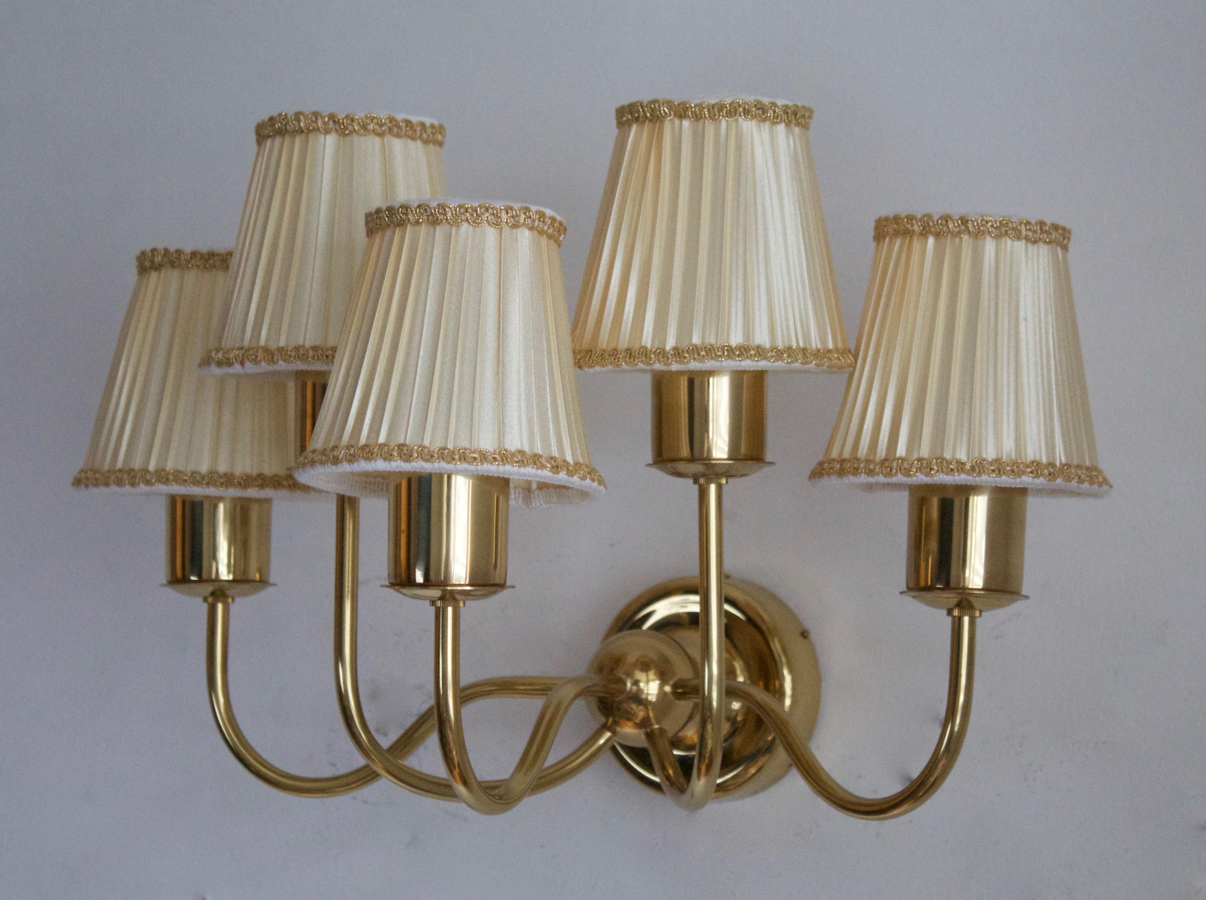 Josef Frank, Five-Armed Wall Light, Brass, Fabric, Svenskt Tenn, Sweden In Good Condition In High Point, NC