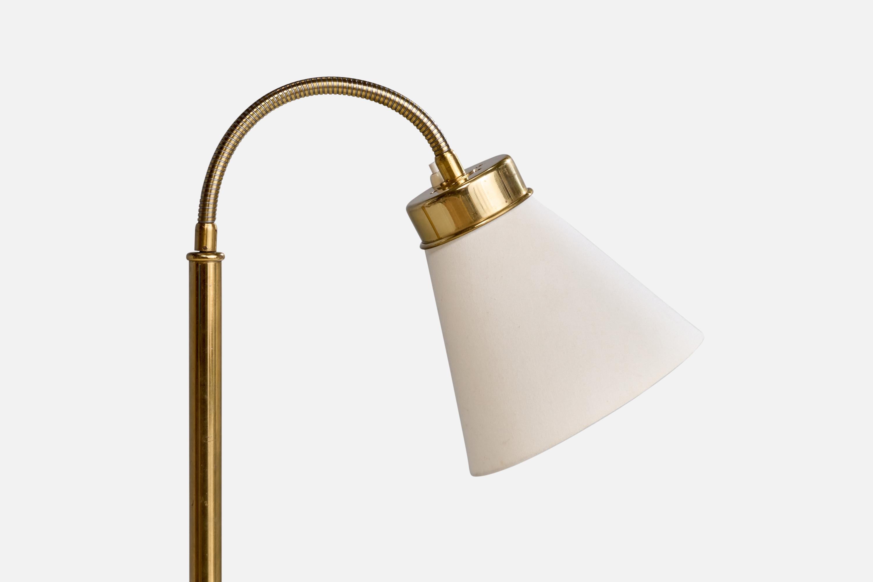 Scandinave moderne Josef Frank, lampadaire, laiton, tissu, Suède, années 1950 en vente