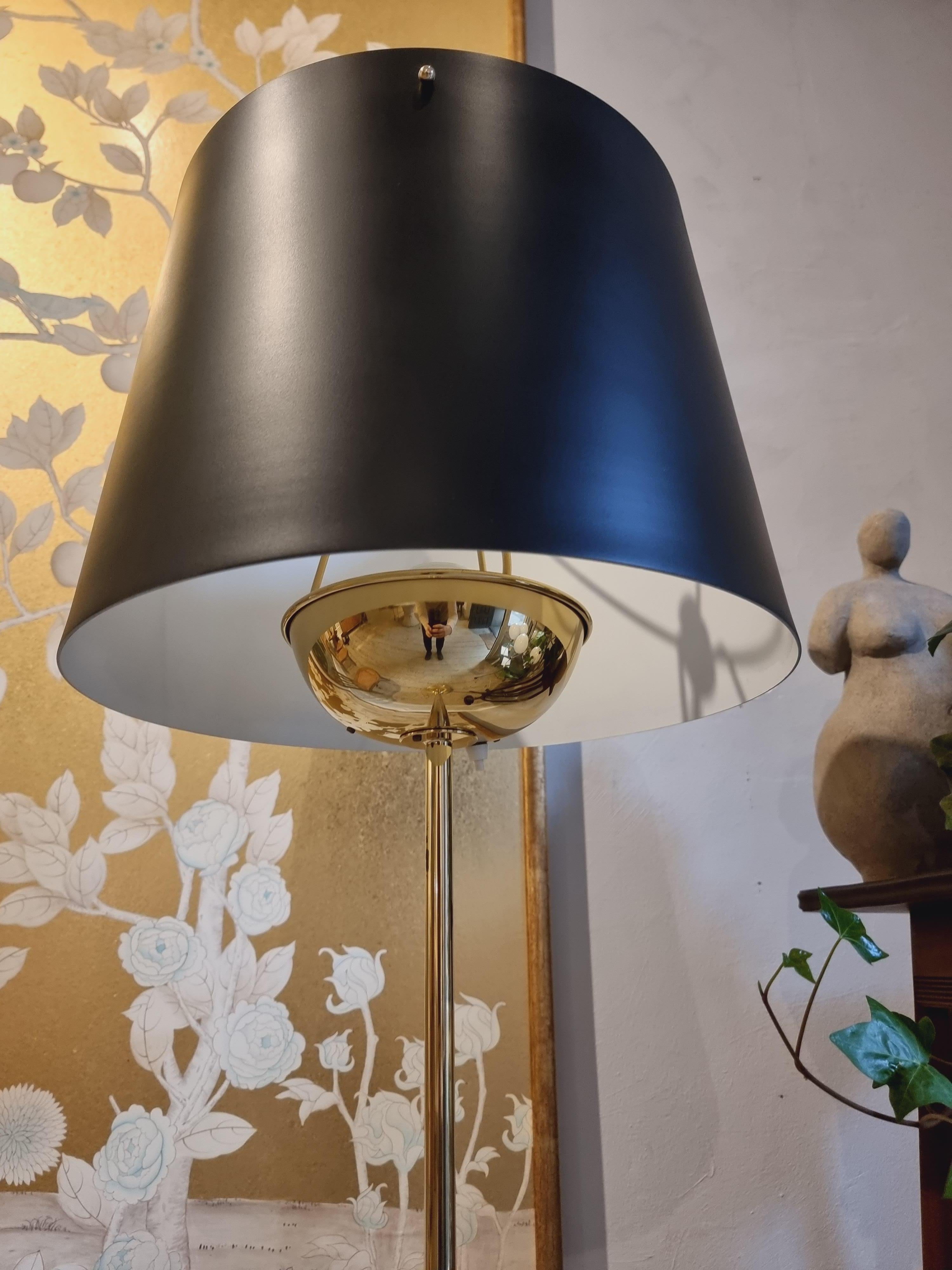 Josef Frank, lampadaire modèle 2564, pour Svenskt Tenn, Suède, années 1950. Belle patine en vente 3