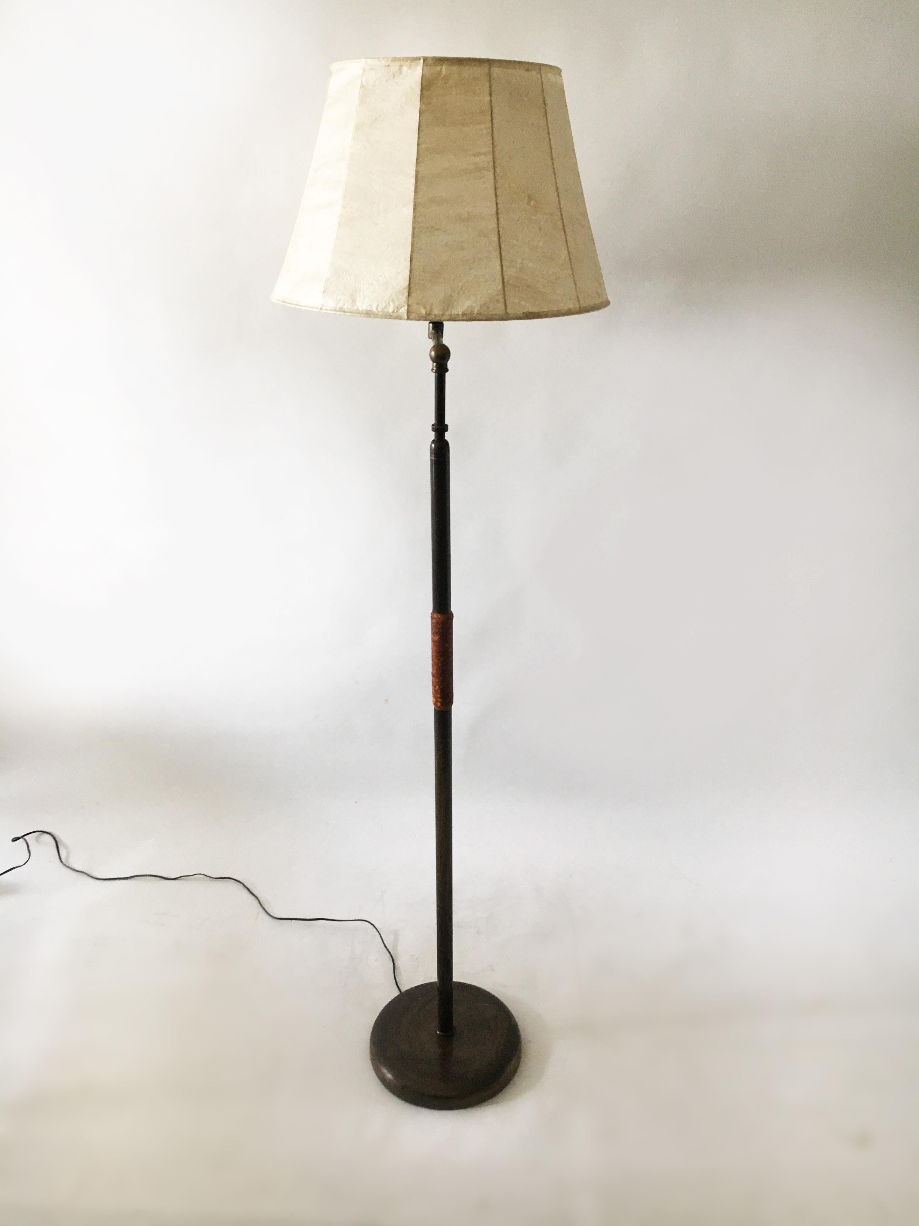 Josef Frank Floor Lamp Model 'Neolift' J.T. Kalmar, Austria, 1930s For Sale 2