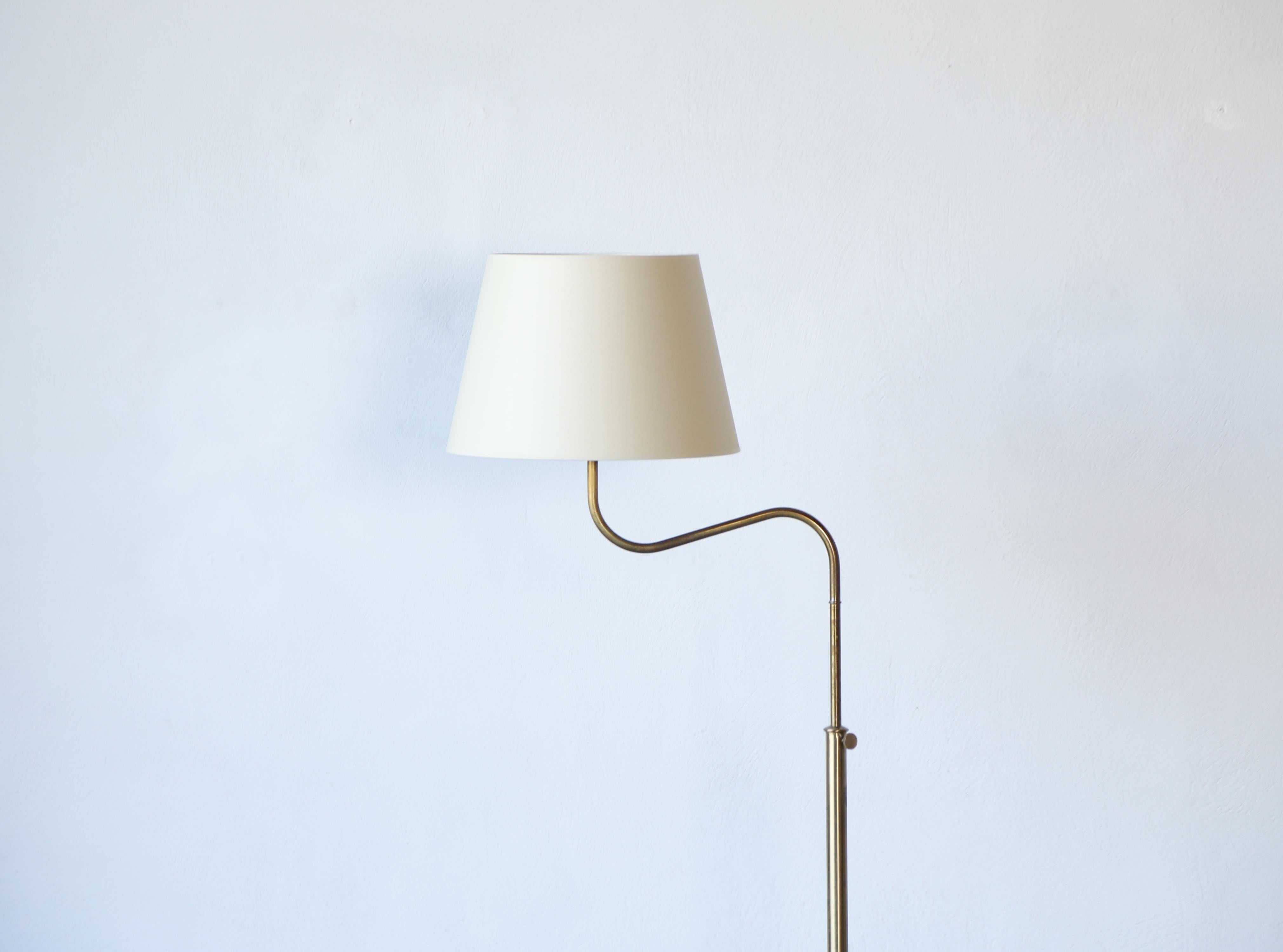Josef Frank Floor Lamp Model No. 2568, Sweden, 1950s For Sale 7