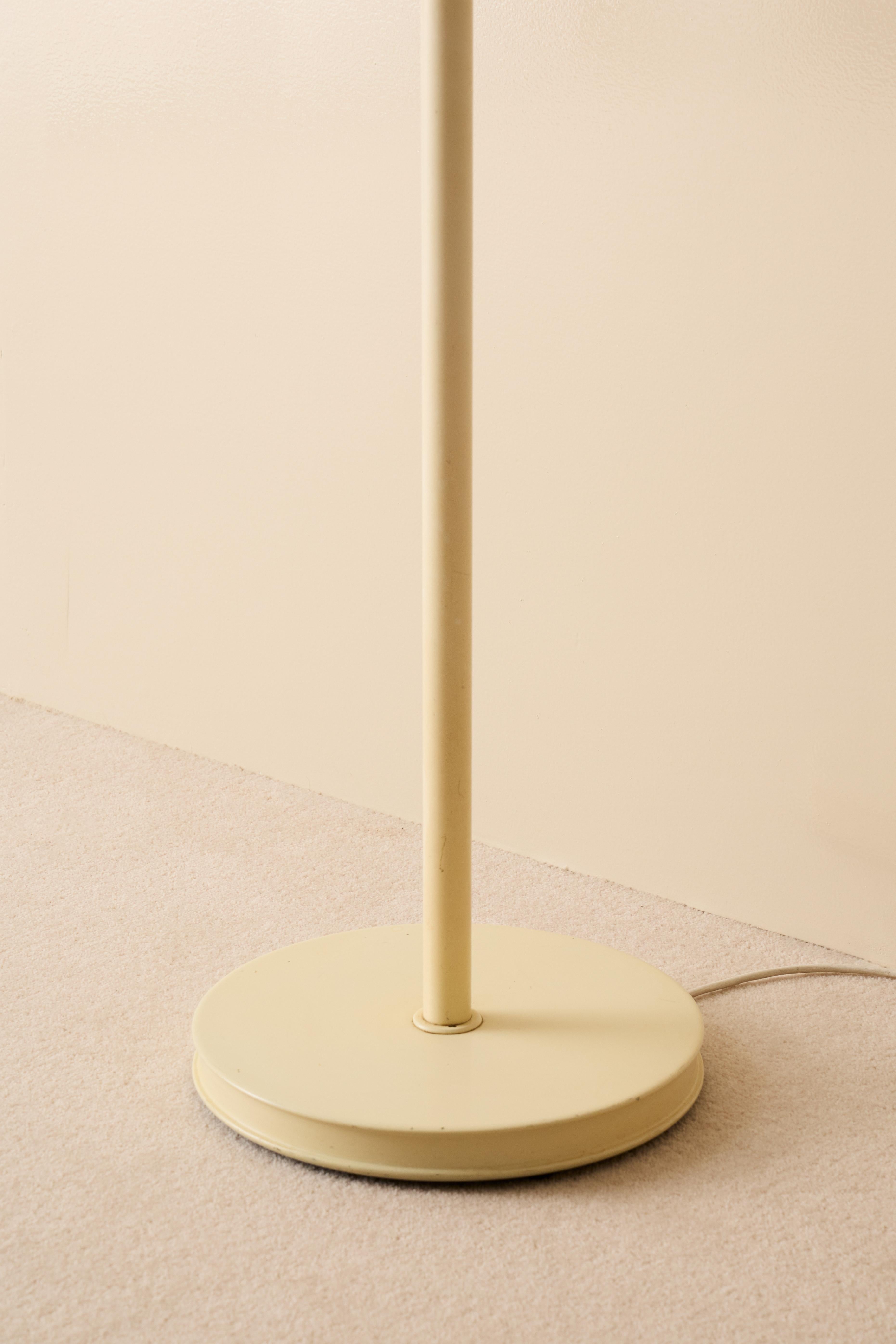 Stehlampe von Josef Frank, Schweden, 1960er Jahre im Zustand „Gut“ im Angebot in Stockholm, SE