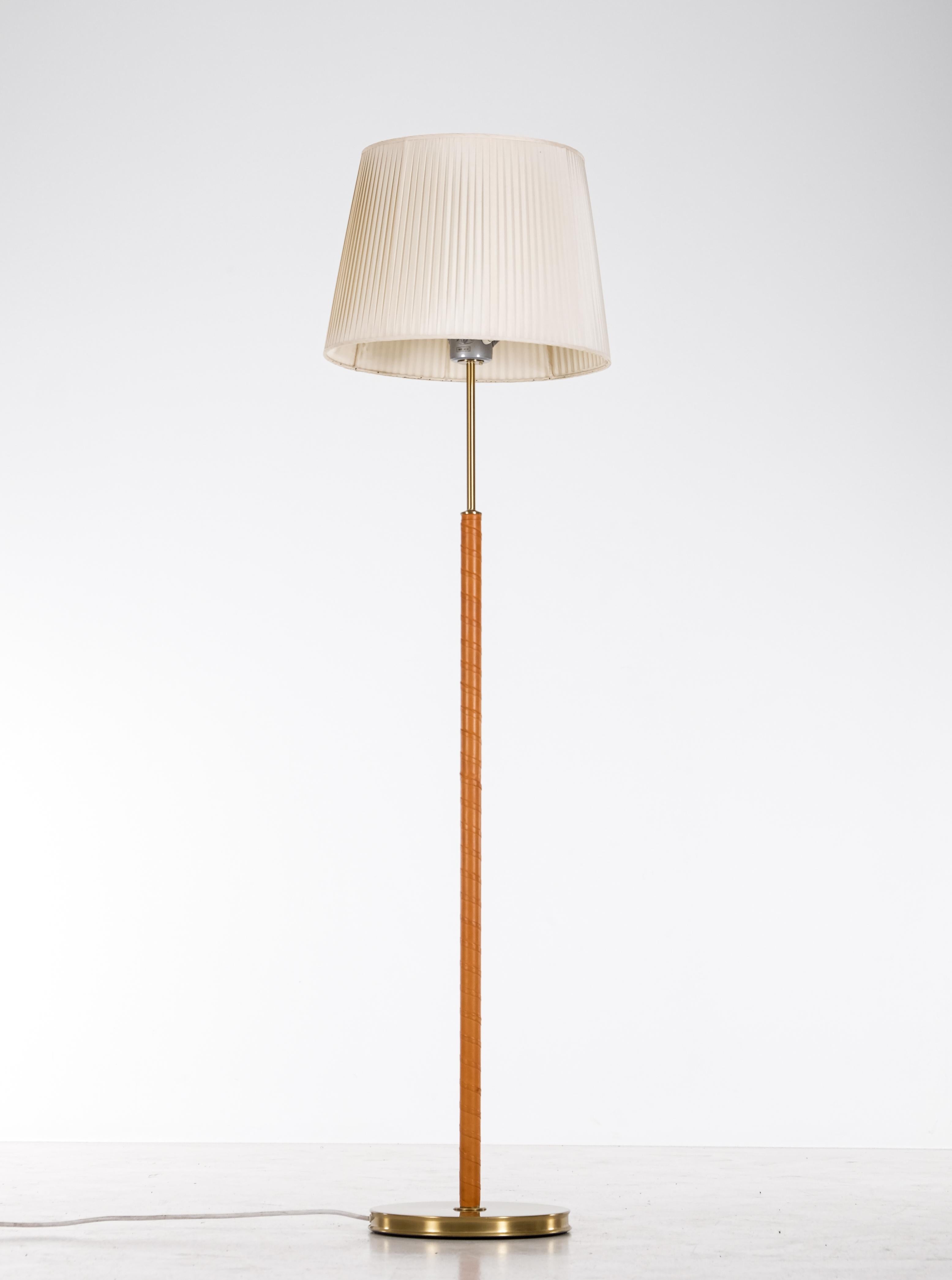 Stehlampe von Josef Frank, Schweden (Mitte des 20. Jahrhunderts) im Angebot