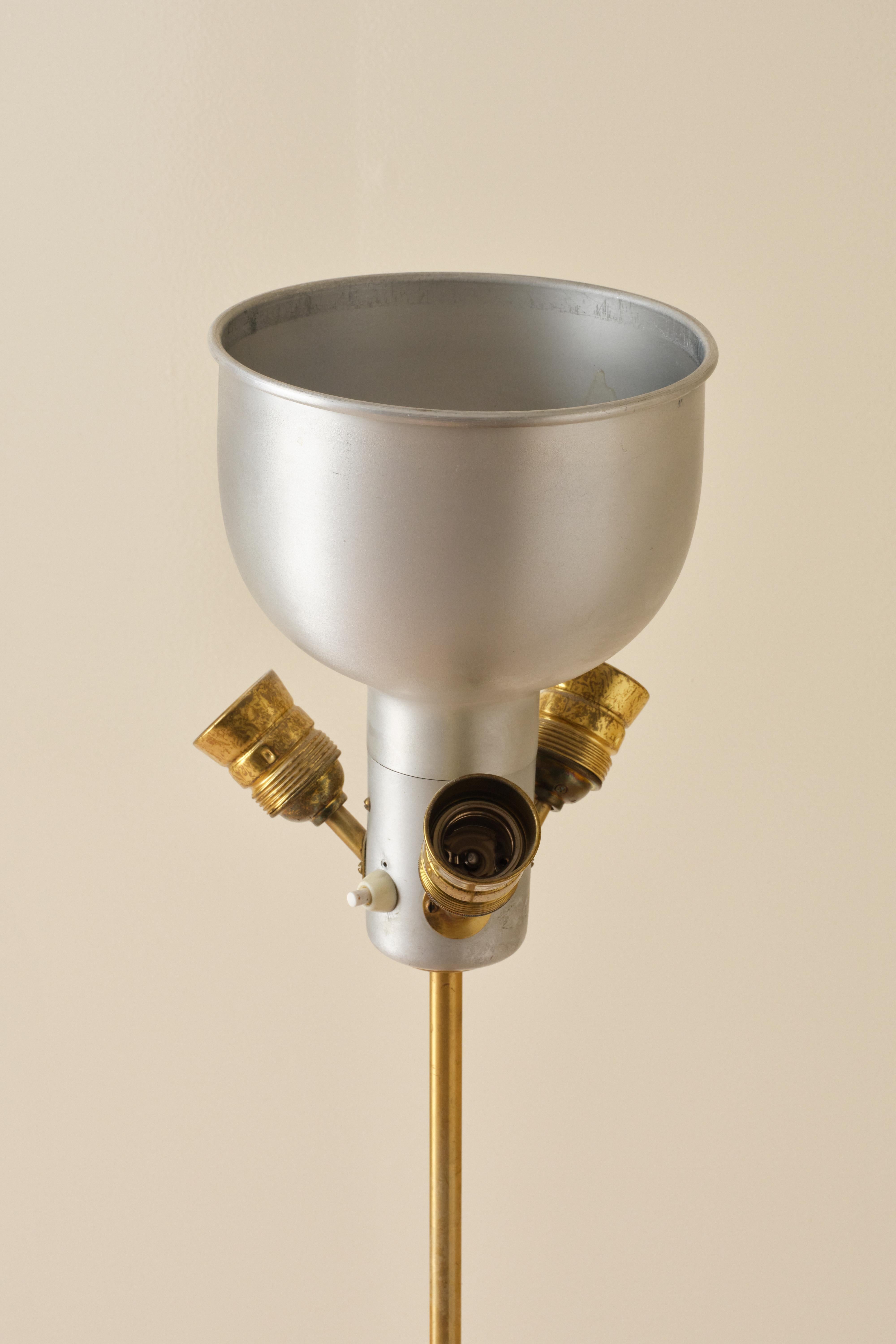 Laiton Lampadaire Josef Frank, Suède en vente