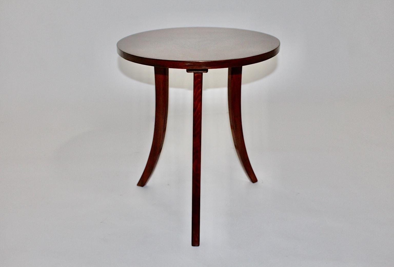 Early 20th Century Josef Frank for Haus and Garten Art Deco Vintage Walnut Side Table, 1925, Vienna