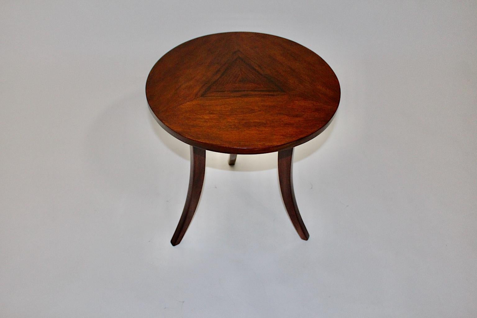 Josef Frank for Haus and Garten Art Deco Vintage Walnut Side Table, 1925, Vienna 4