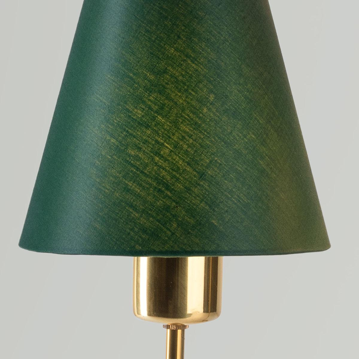 Suédois Josef Frank pour Svenskt Tenn lampe de bureau en laiton 2468, années 1960 en vente