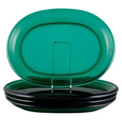 Josef Frank para Svenskt Tenn.  Plato de cuatro langostas en vidrio artístico verde.