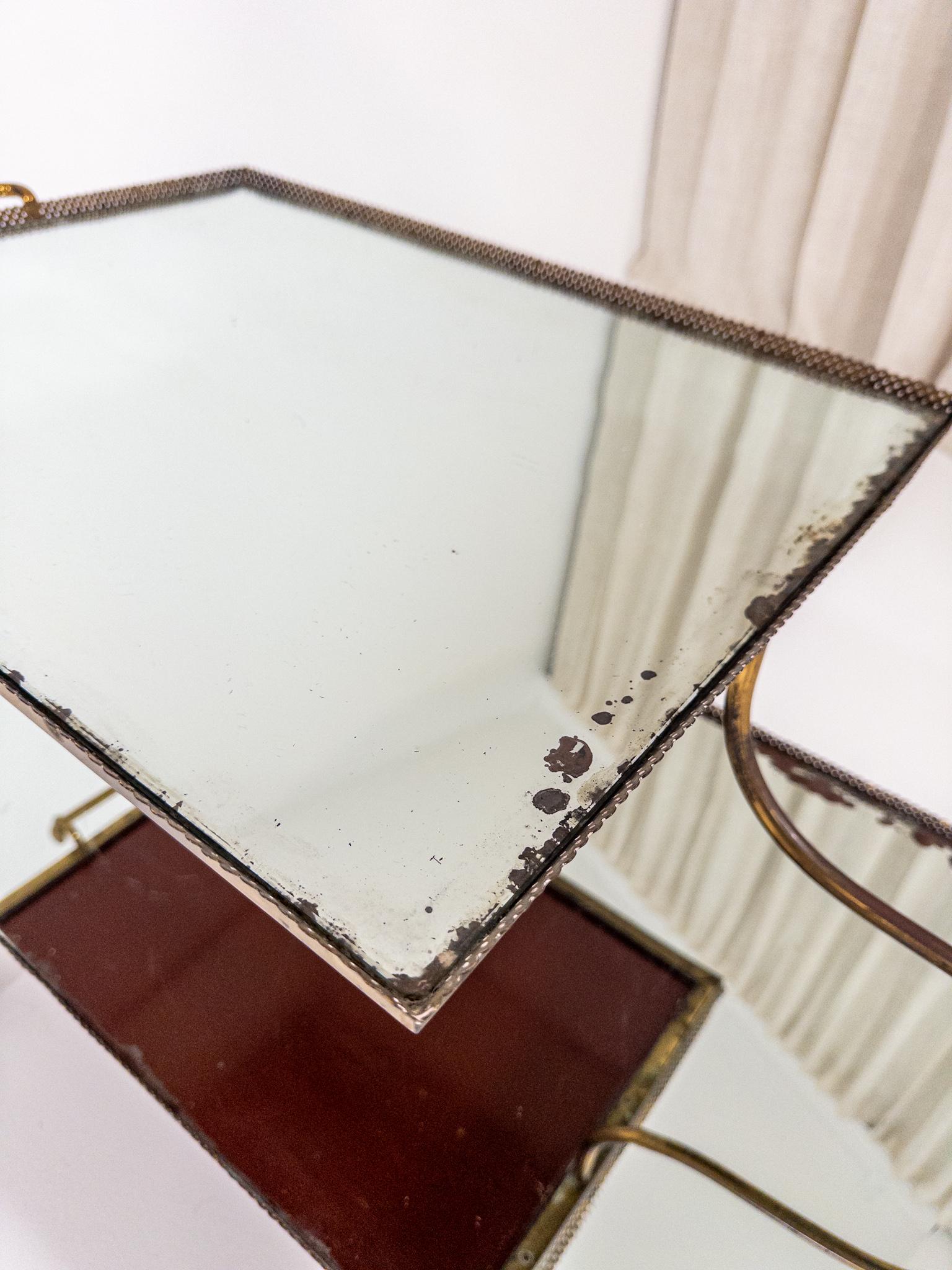 Josef Frank per Svenskt Tenn - Raro carrello portabevande in ottone e vetro specchiato in vendita 1